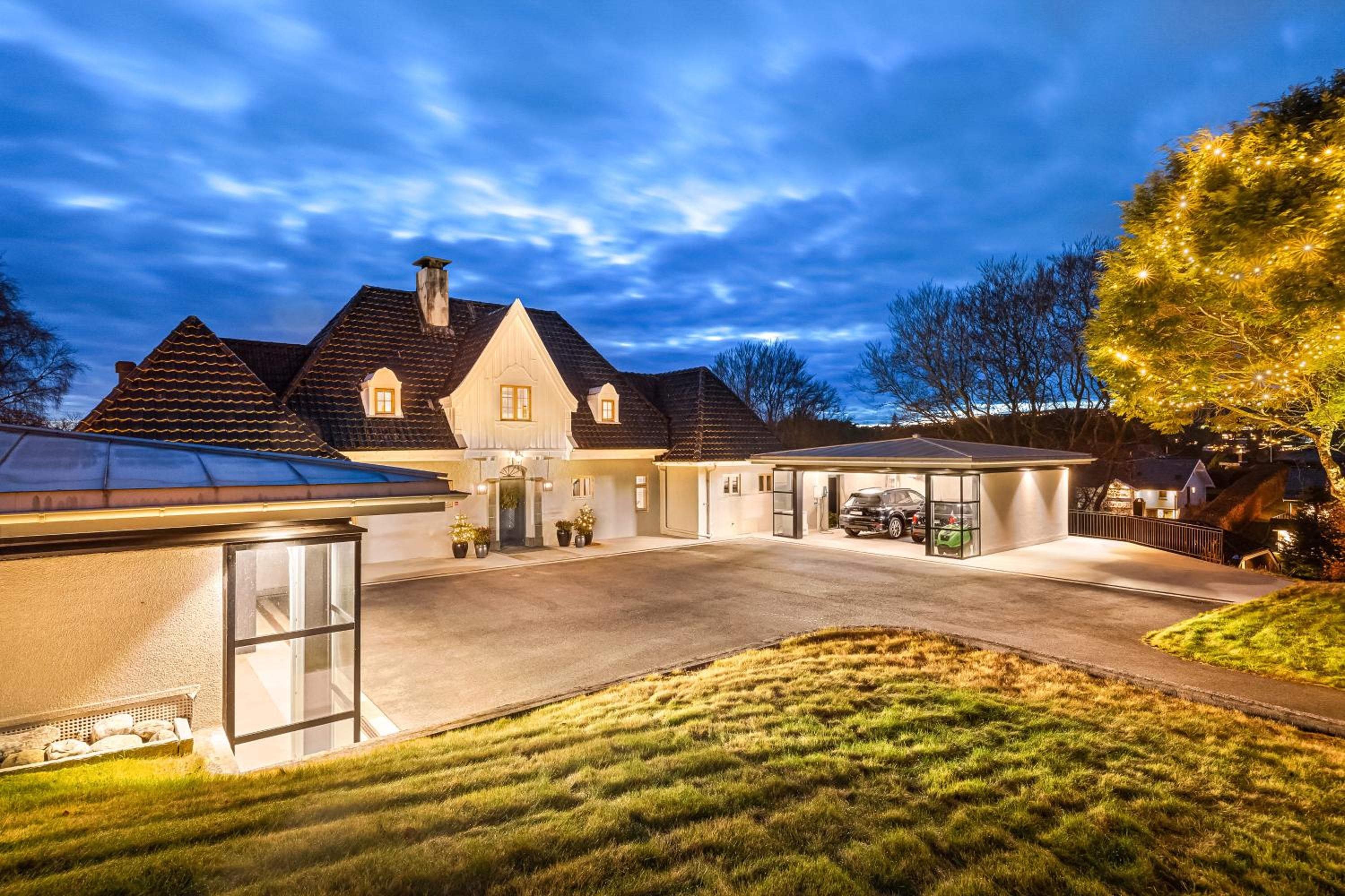 Hopsneset Luxury Villa view 2