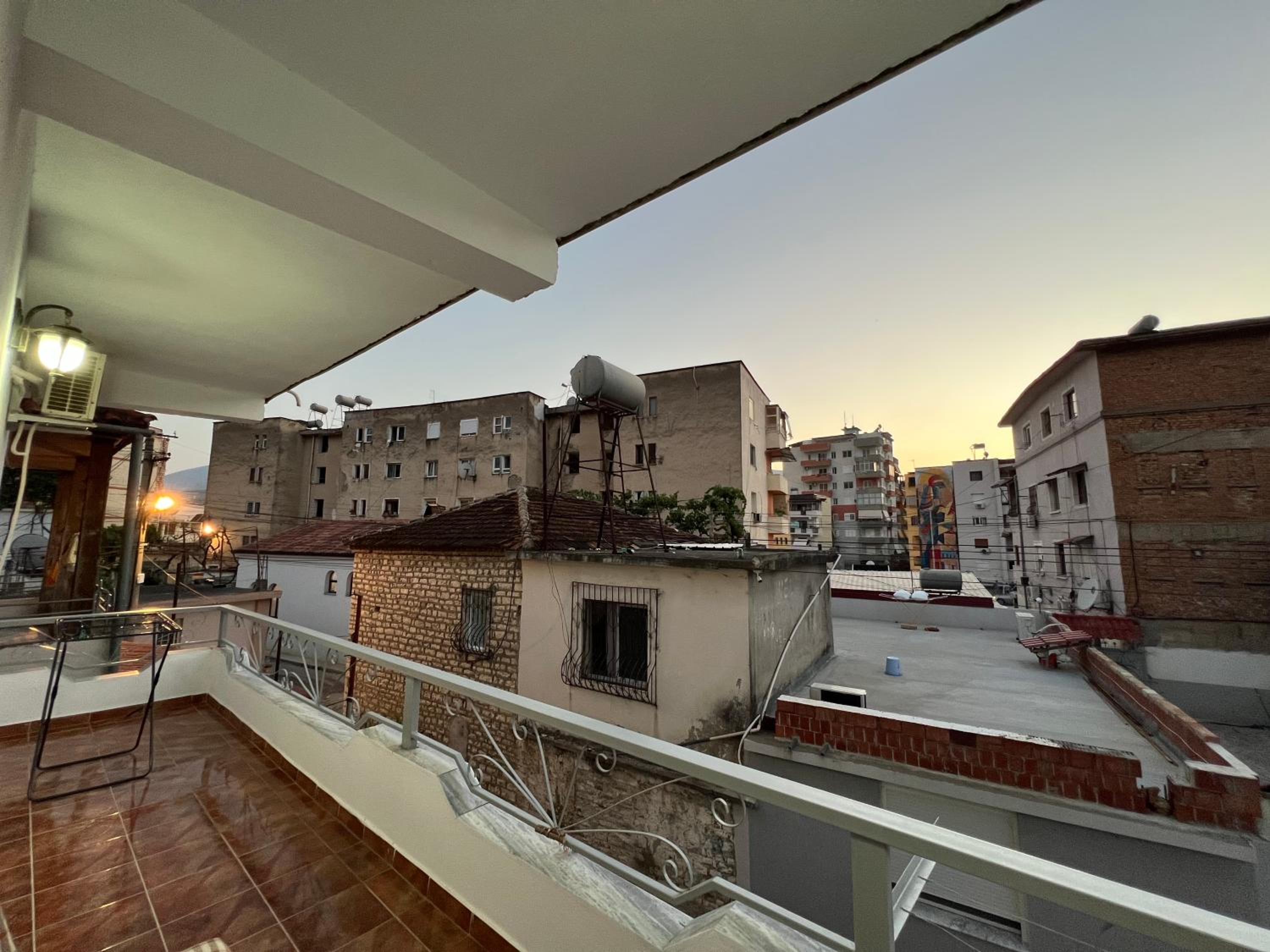 Villa EnSalv & Room & Apartment & Penthouse-Berat