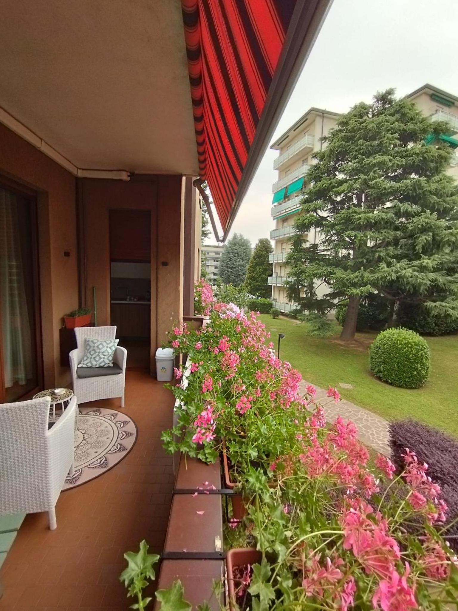 La Dama dei Fiori en Vimercate — balance & terrace