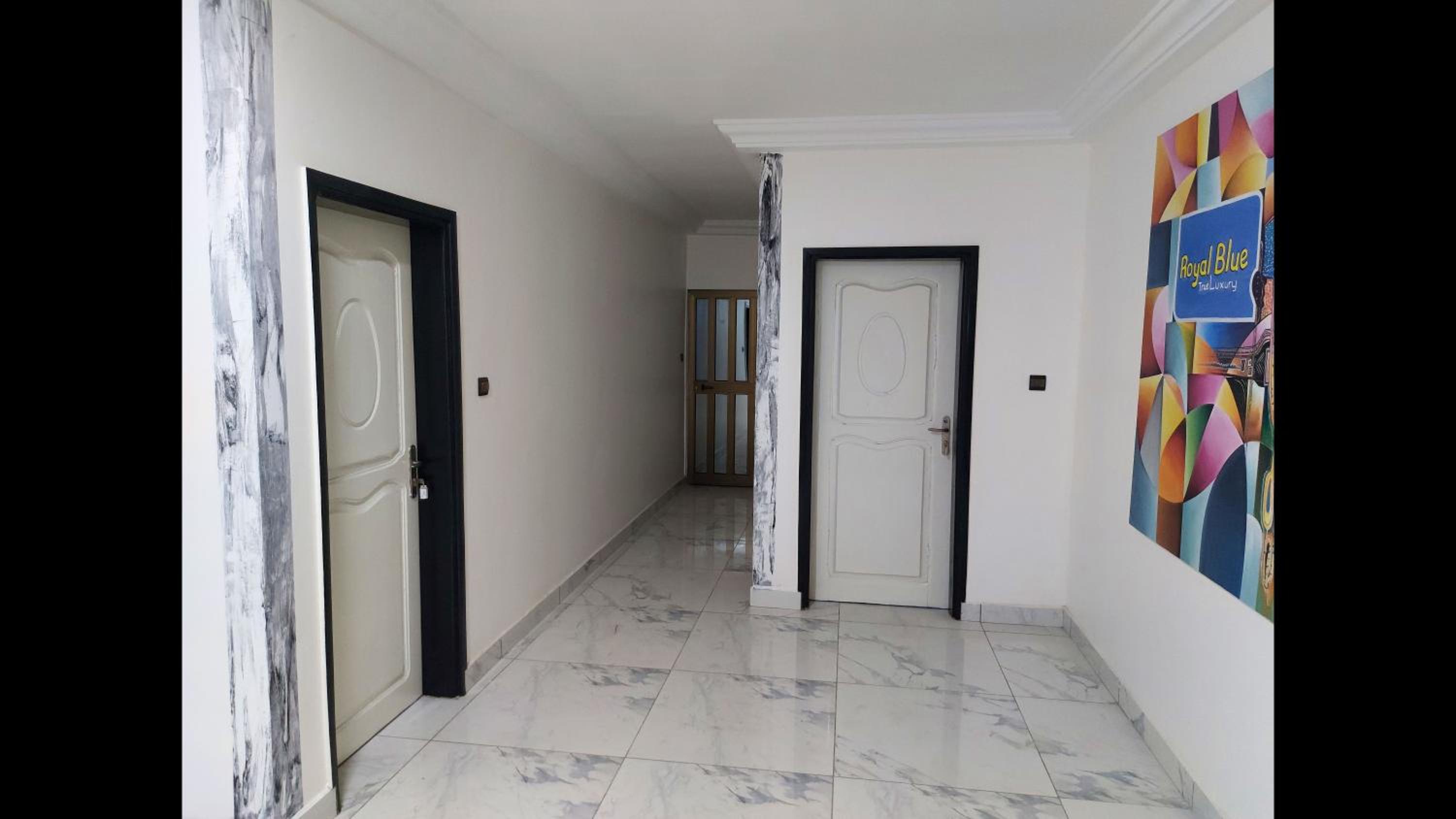 Deluxe Twin Beds Bedroom in Lome Togo