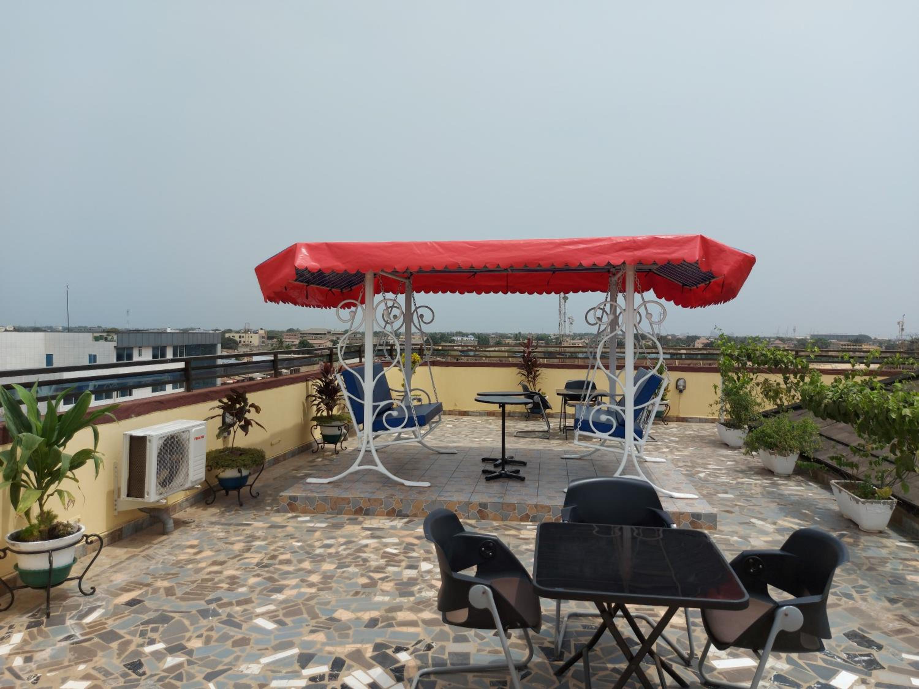 Deluxe Twin Beds Bedroom in Lome Togo