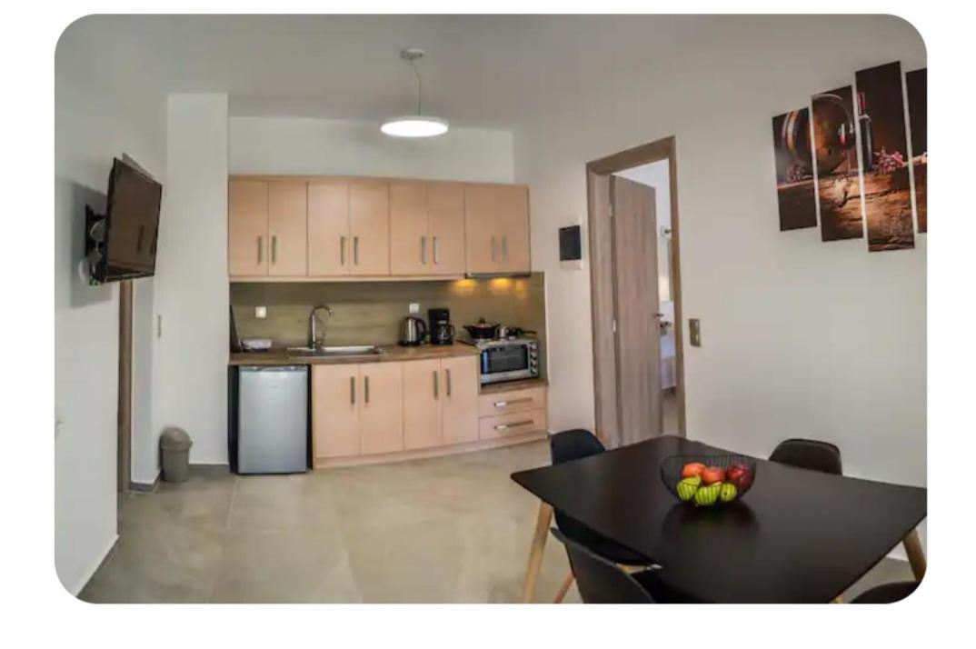 Kamilos Apartments photo 3