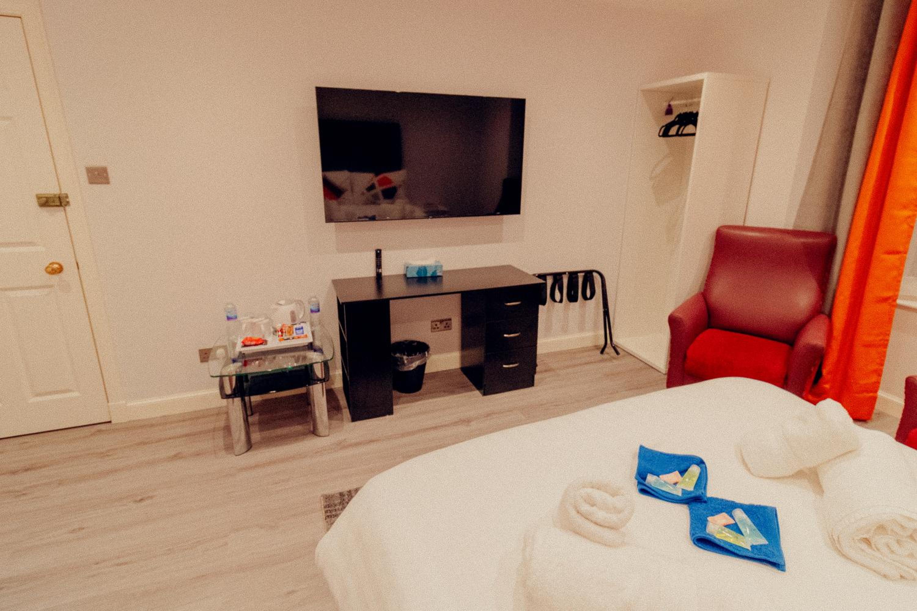 Mayfield Suites
