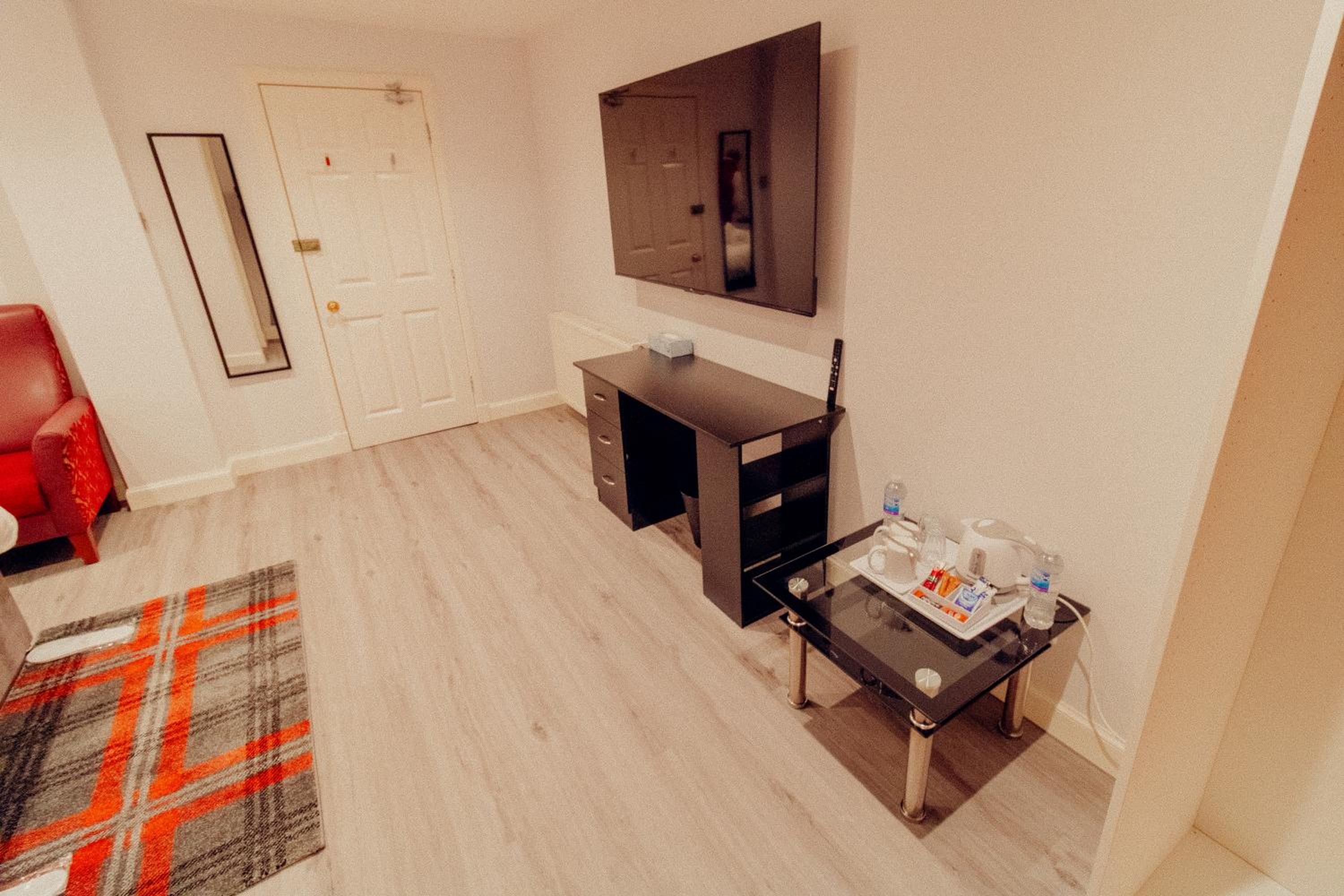 Mayfield Suites