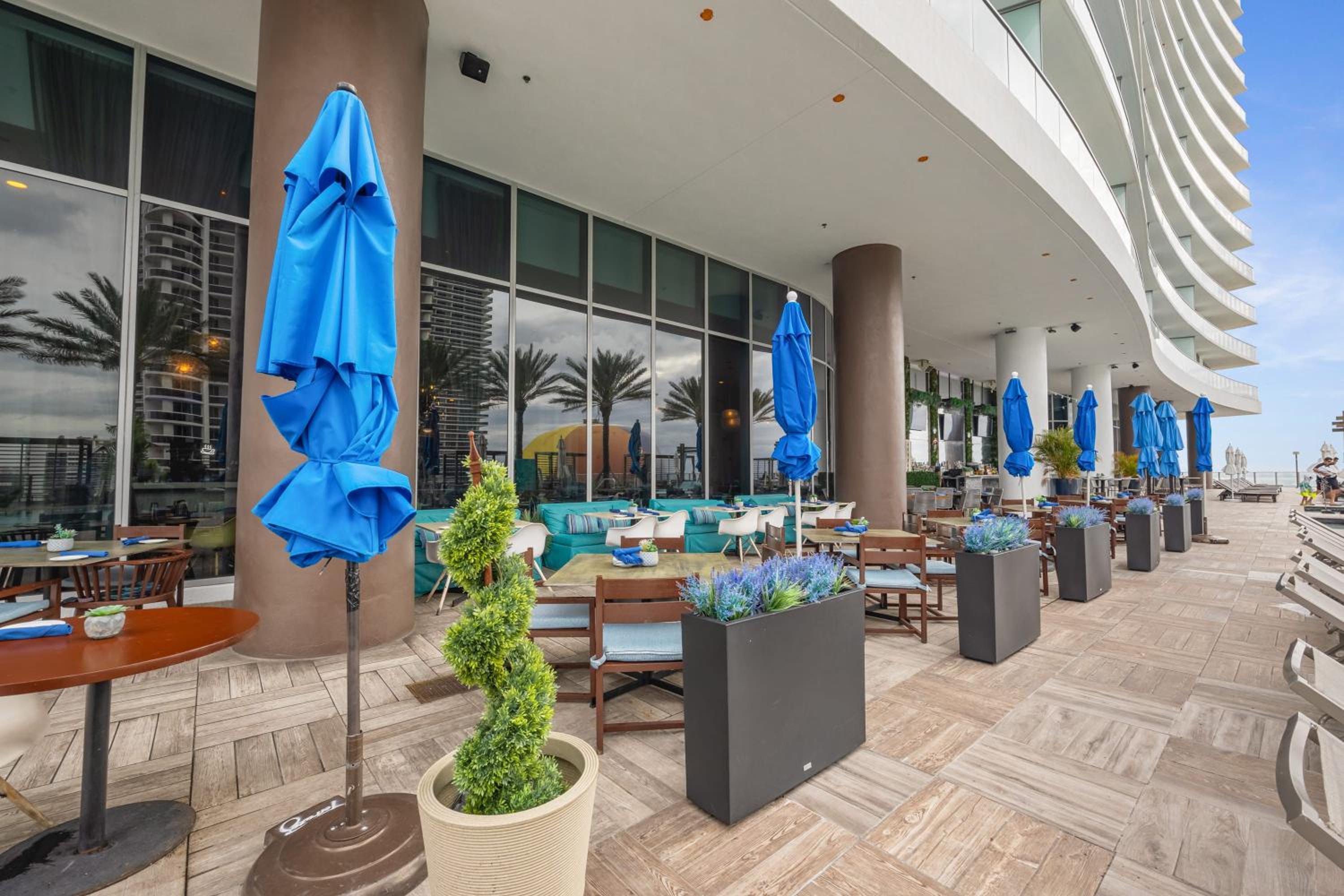 Zen Direct Ocean Front Deluxe 3-Bedroom