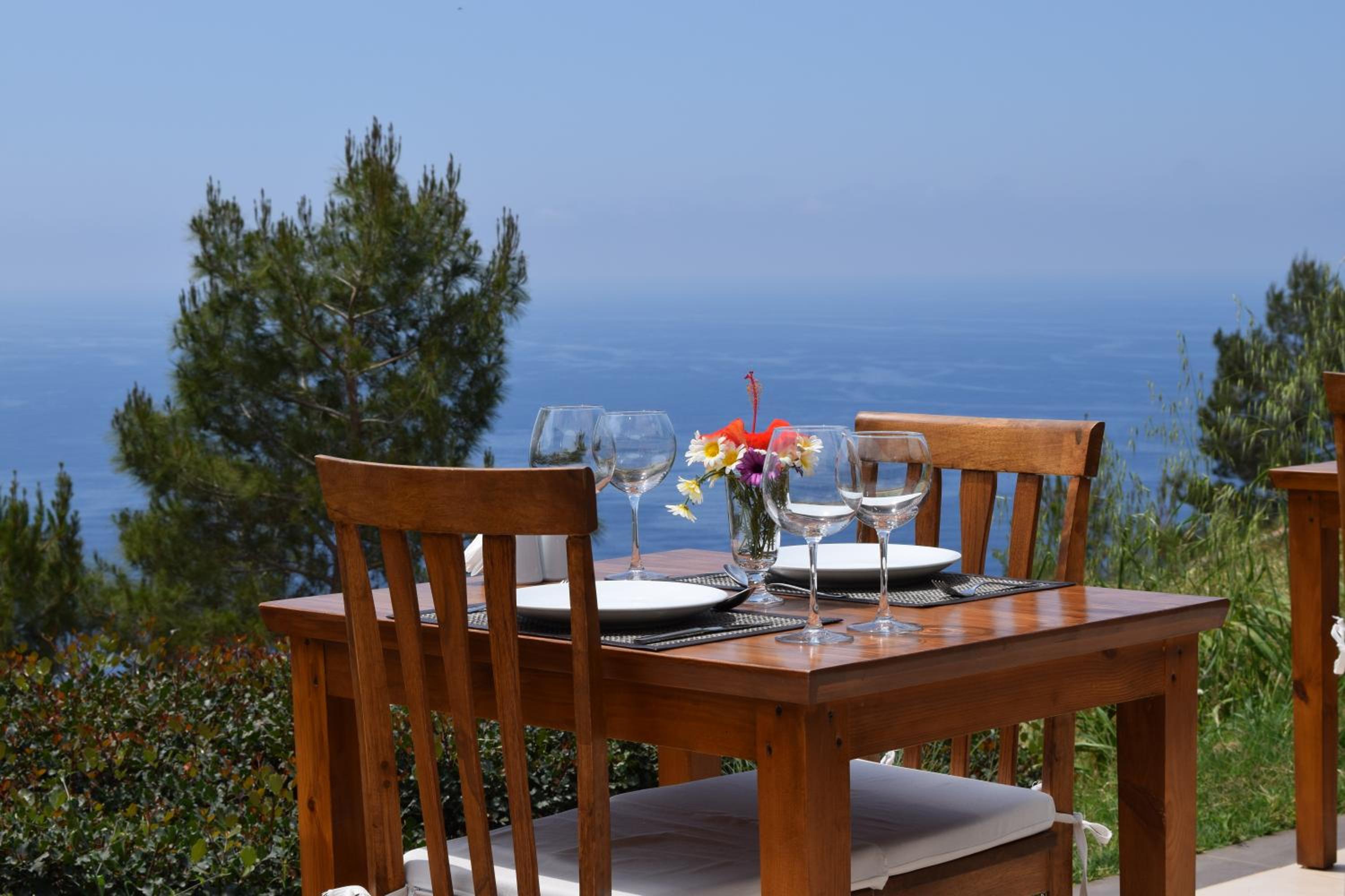 Kabak Avalon Bungalows