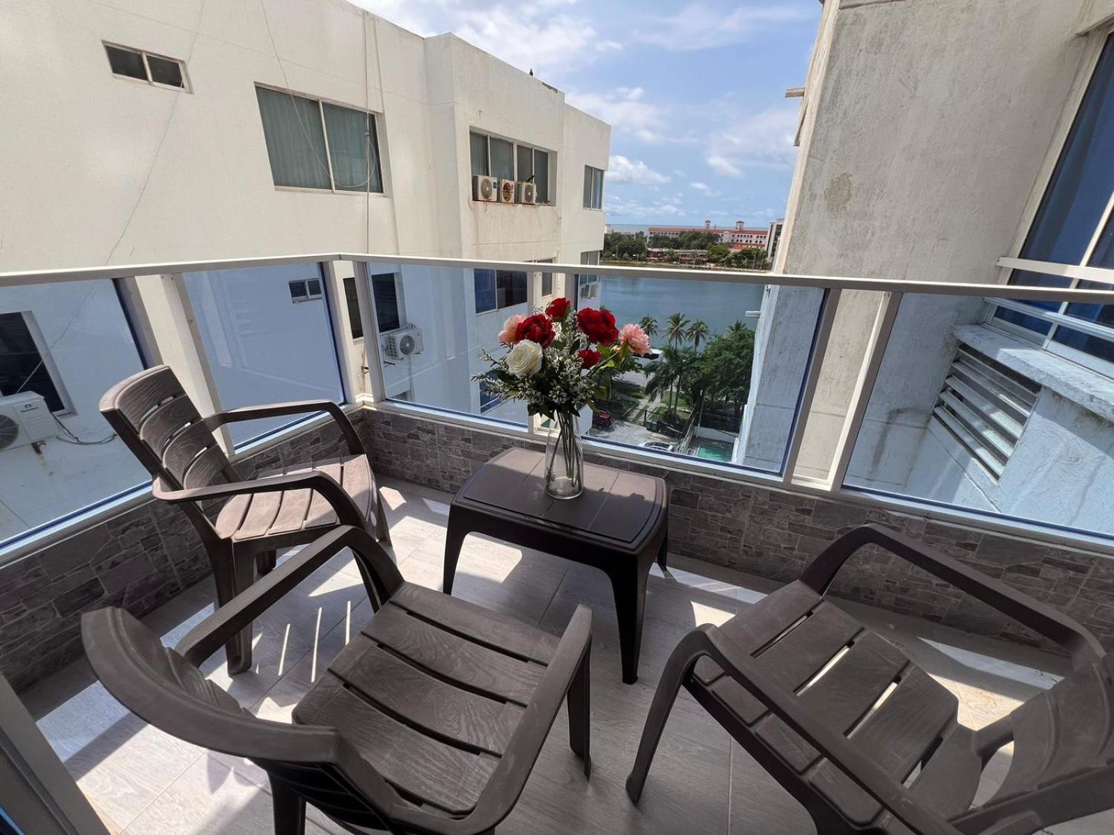 Bienesweb Apartamentos Conquistador Premium