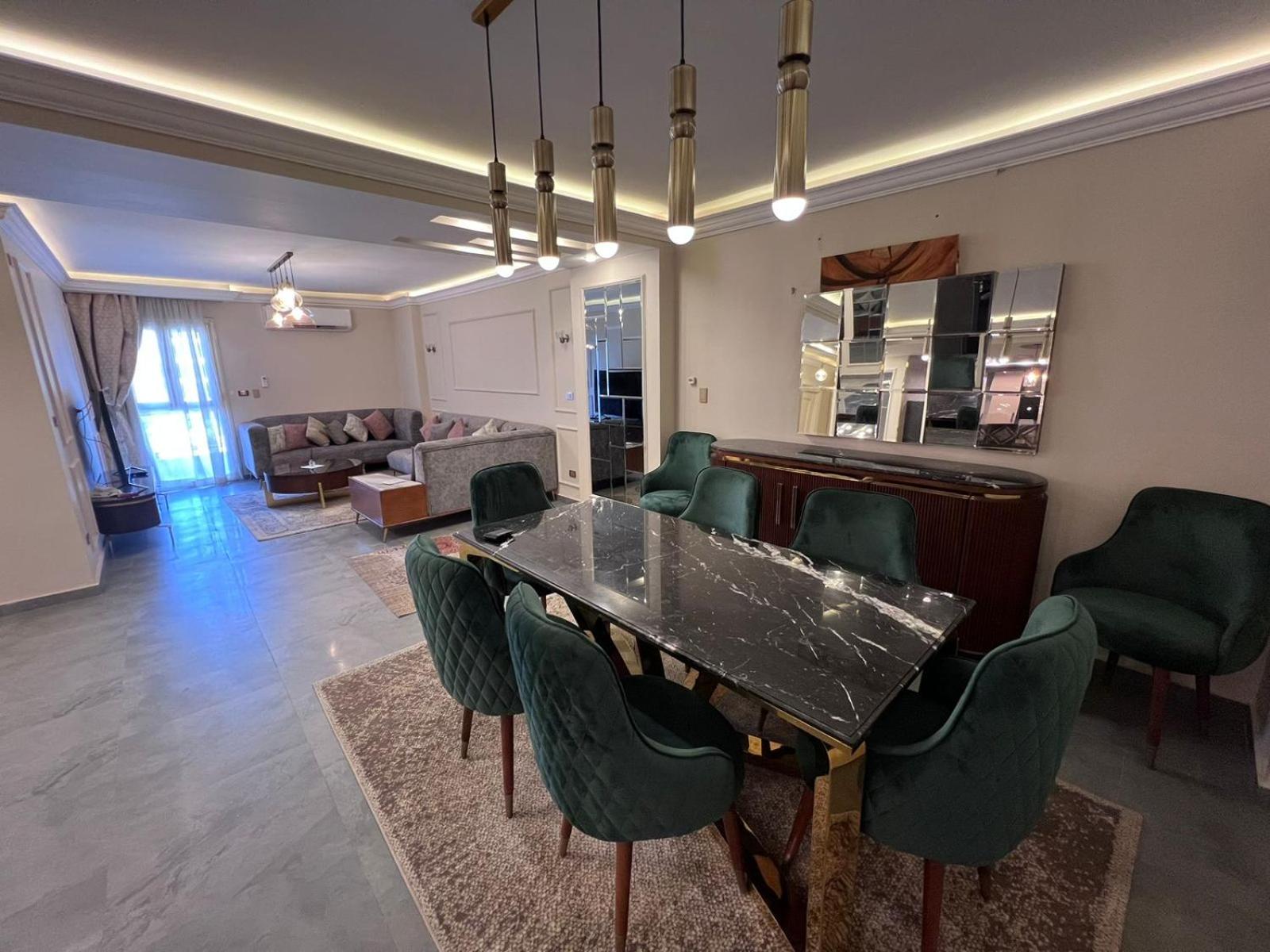 Pyramids Luxury apartment