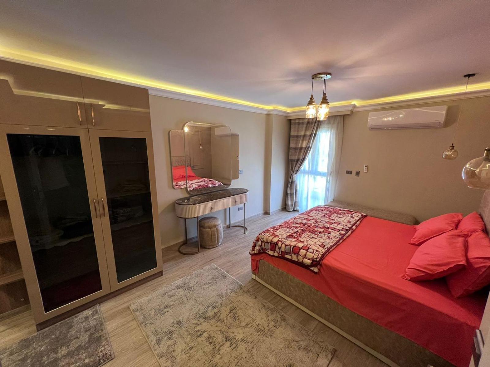 Pyramids Luxury apartment