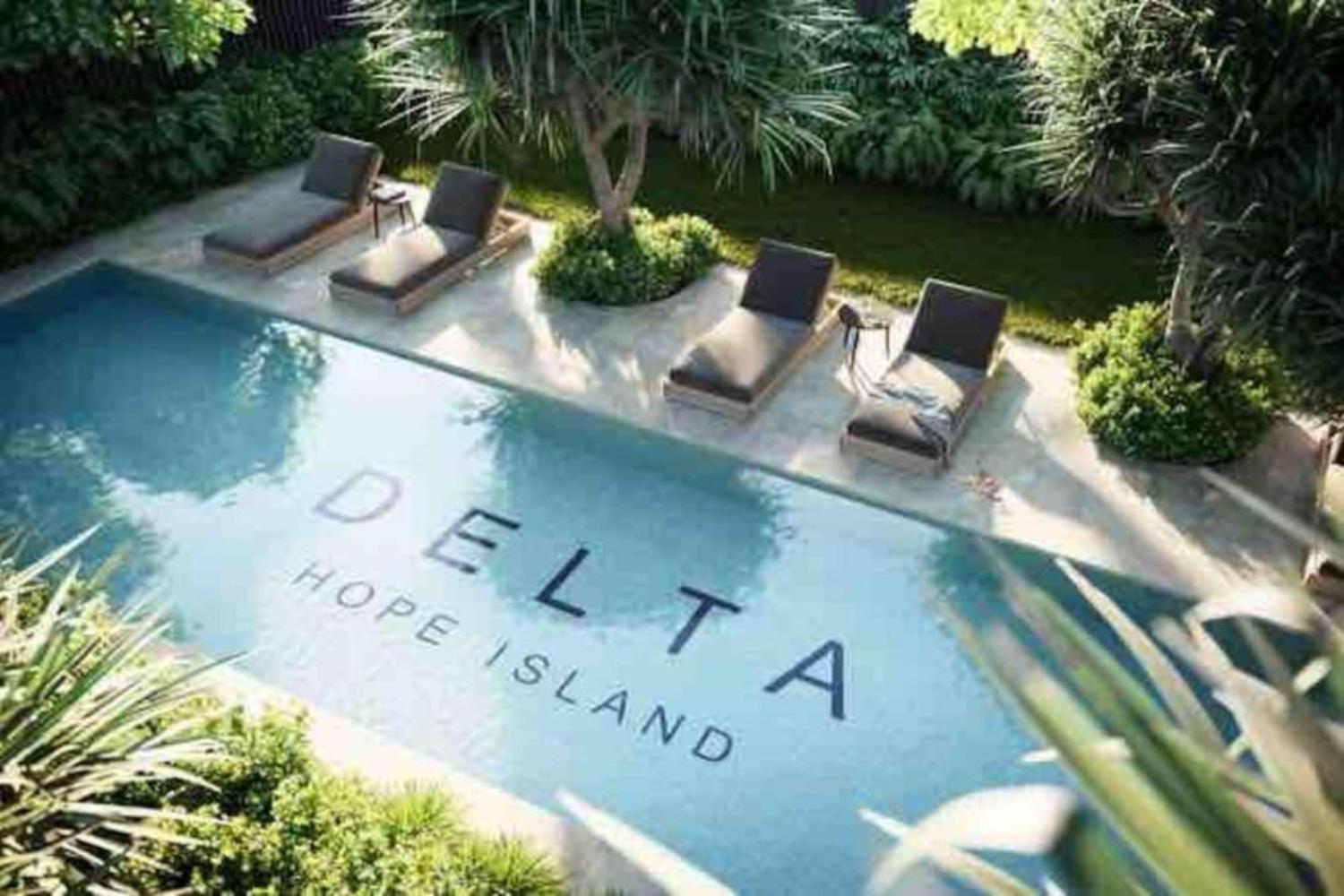 Tranquil Waterside Elegance
