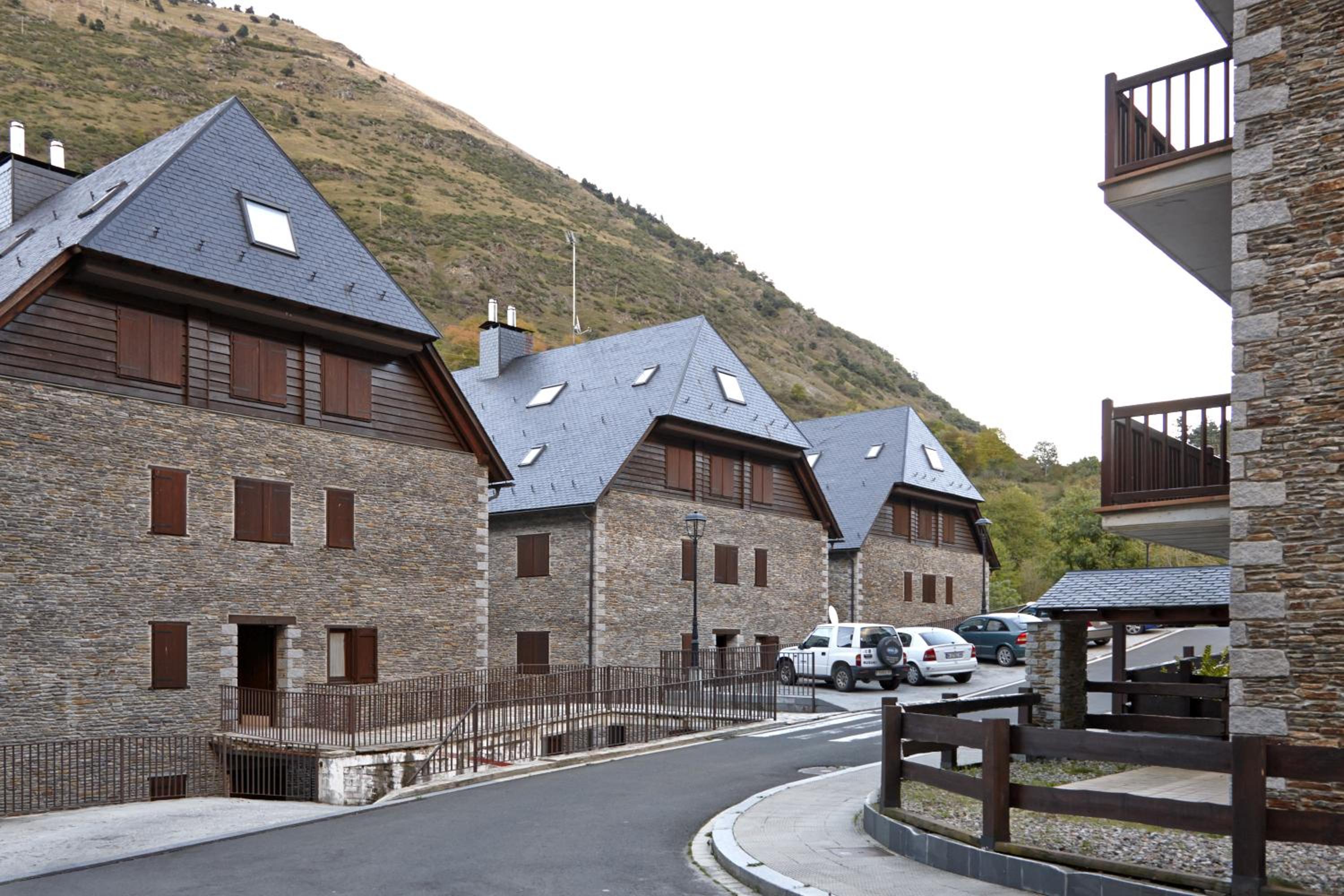 Era Garona by FeelFree Rentals