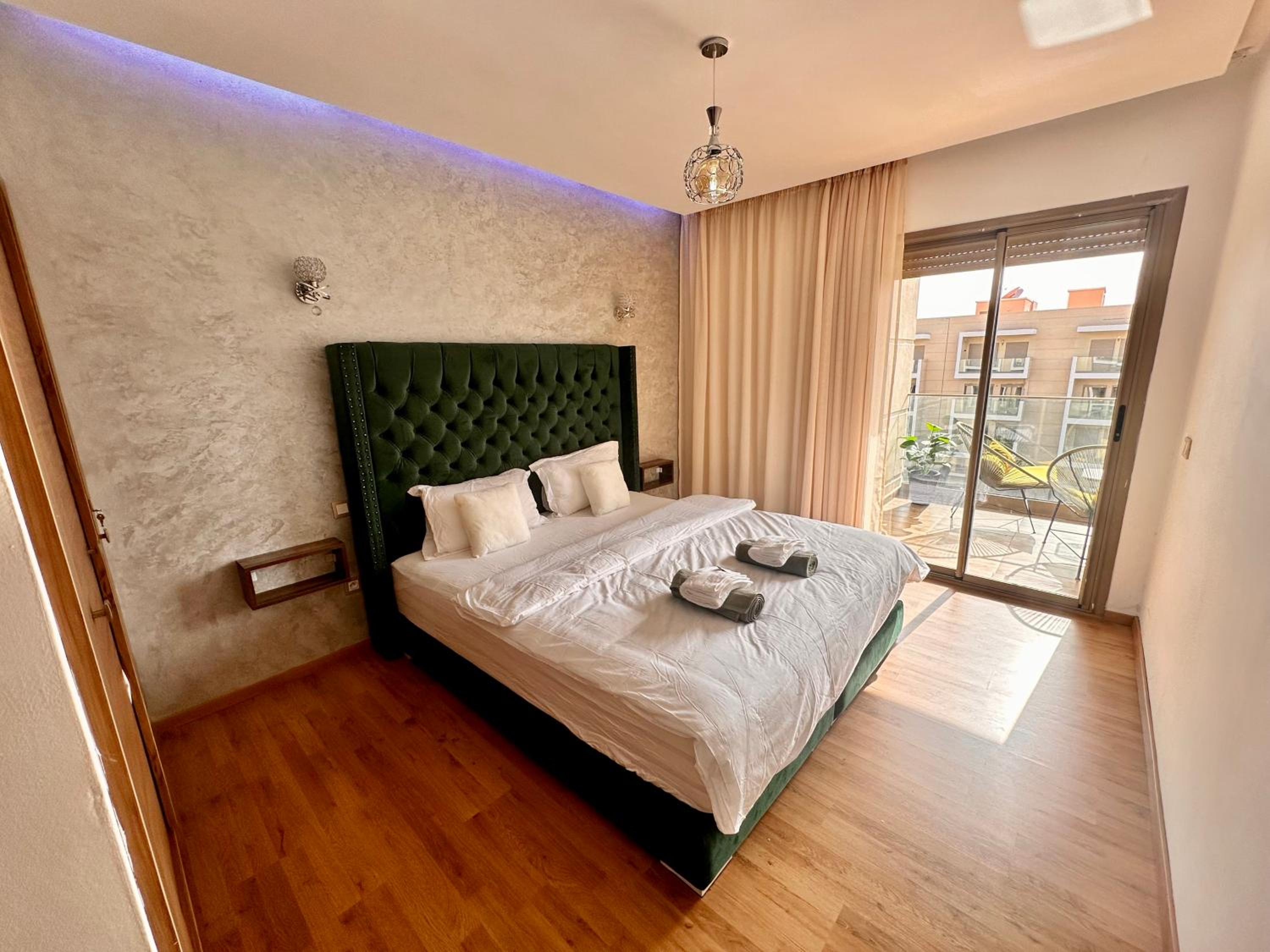 PEARL GARDEN Luxueux Studio Chic Piscine Terrasse Netflix IPTV Parking view 3