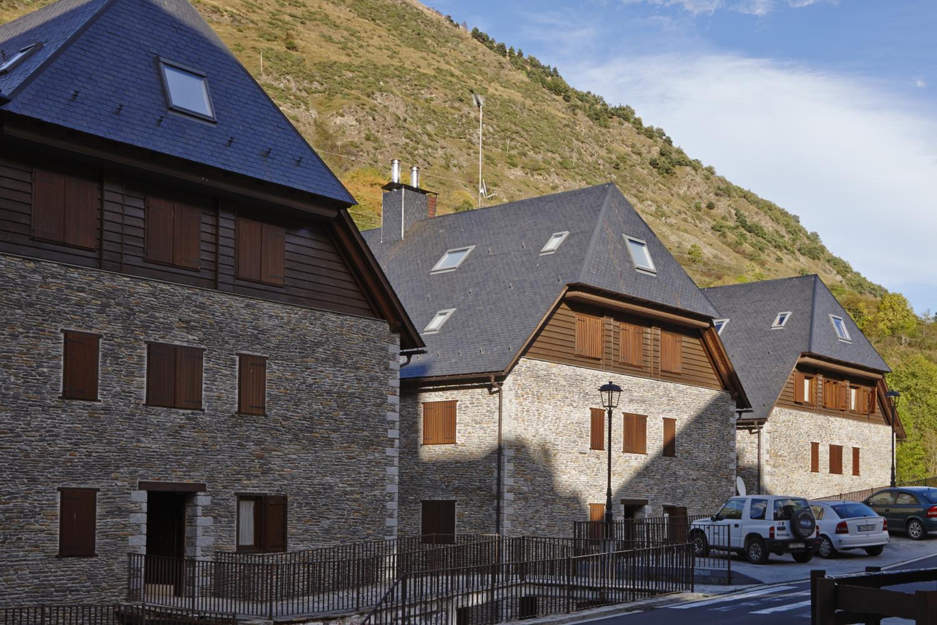Era Garona by FeelFree Rentals