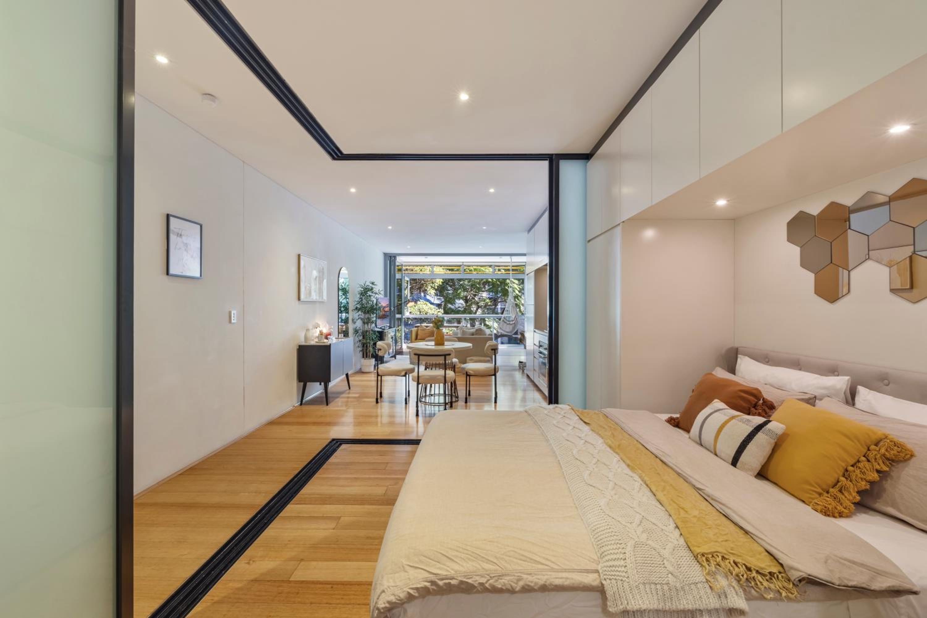 Cozy Modern Peaceful CityPad - Balcony AC Laundry