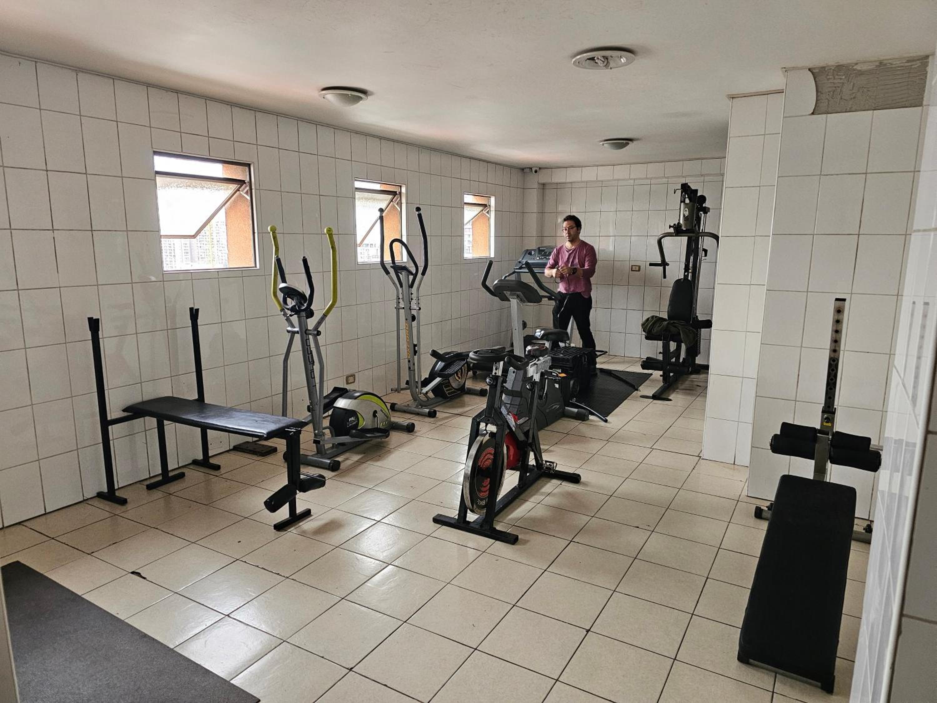 Gran Vista, Cercano al Metro y Comercios 2Dormitorios 1 Baño - WIFI
