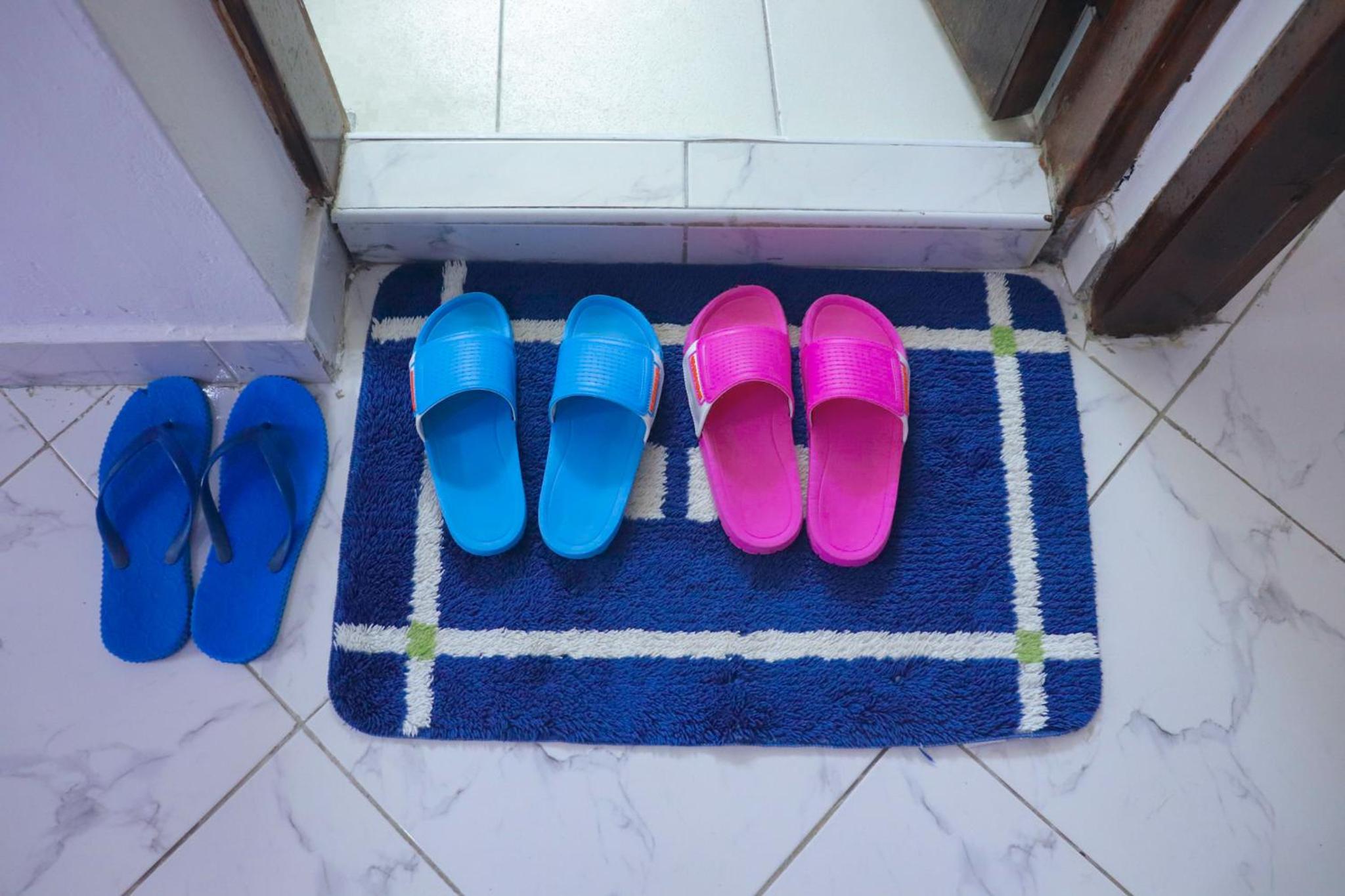Keshie's Holiday Homes welcomes you to a Beautifully Furnished 2BR Apartment