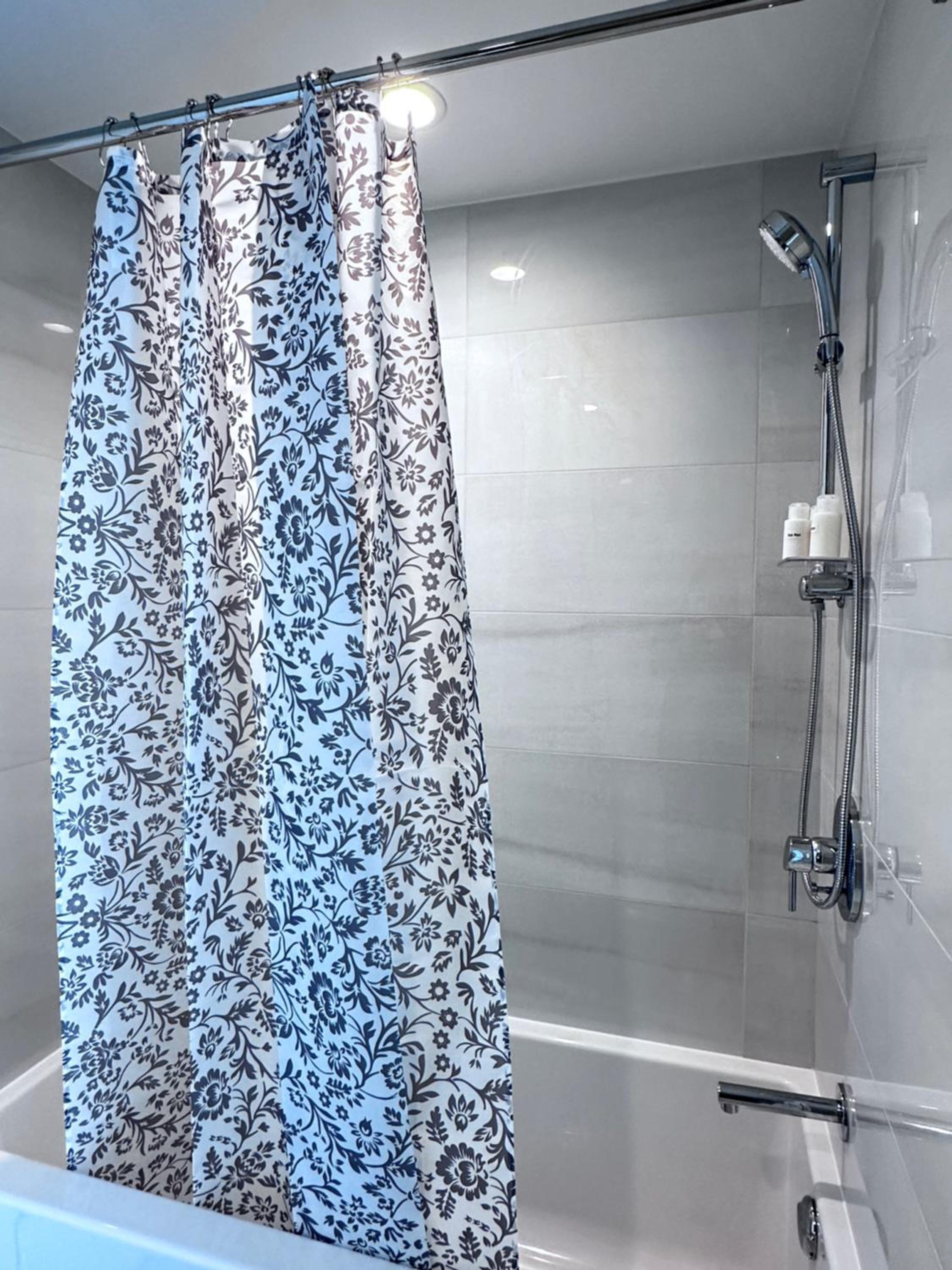 Relocation Special-New condo at Metrotown