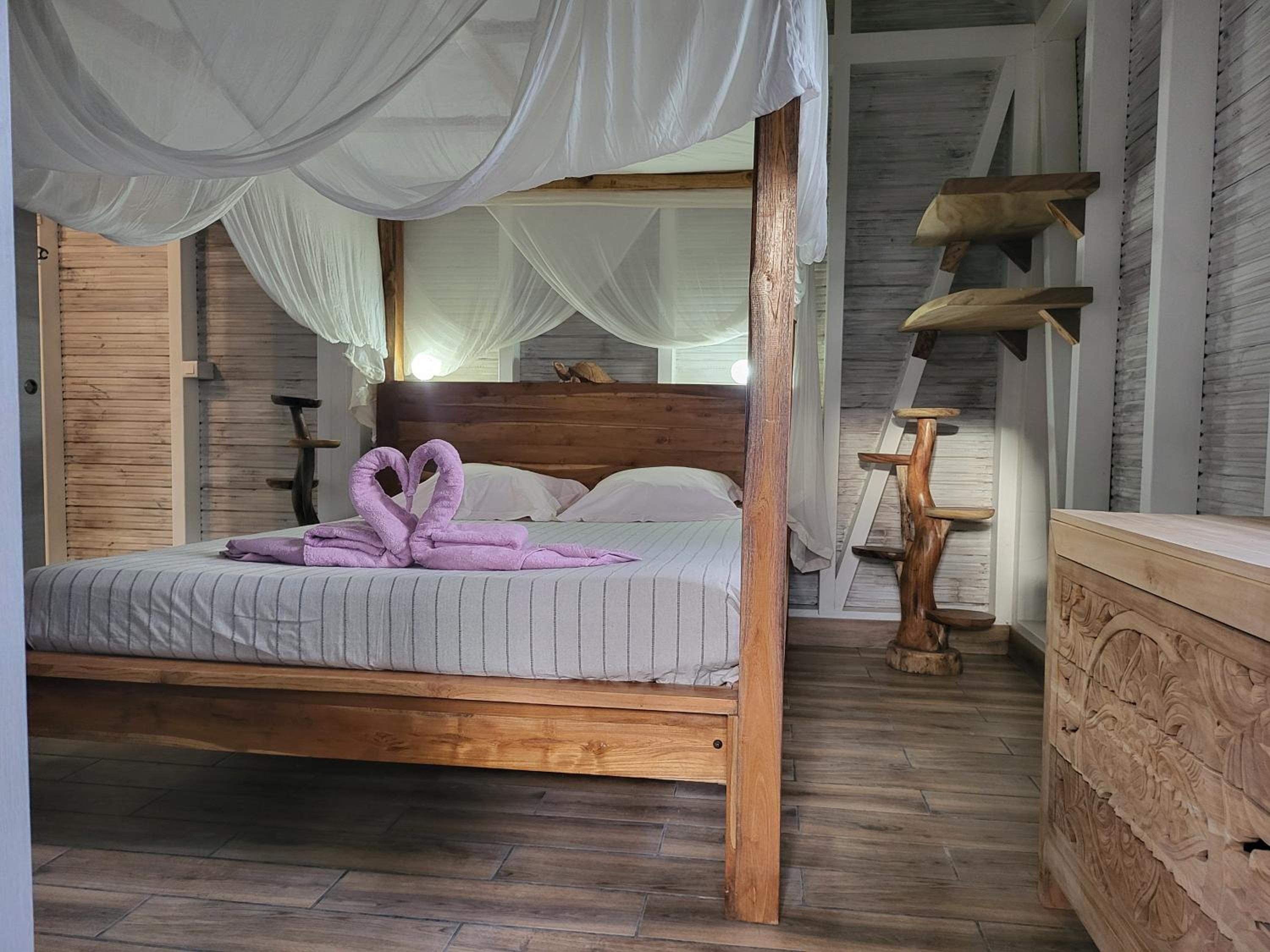 Bungalow chez Séve et Savi avec jacuzi