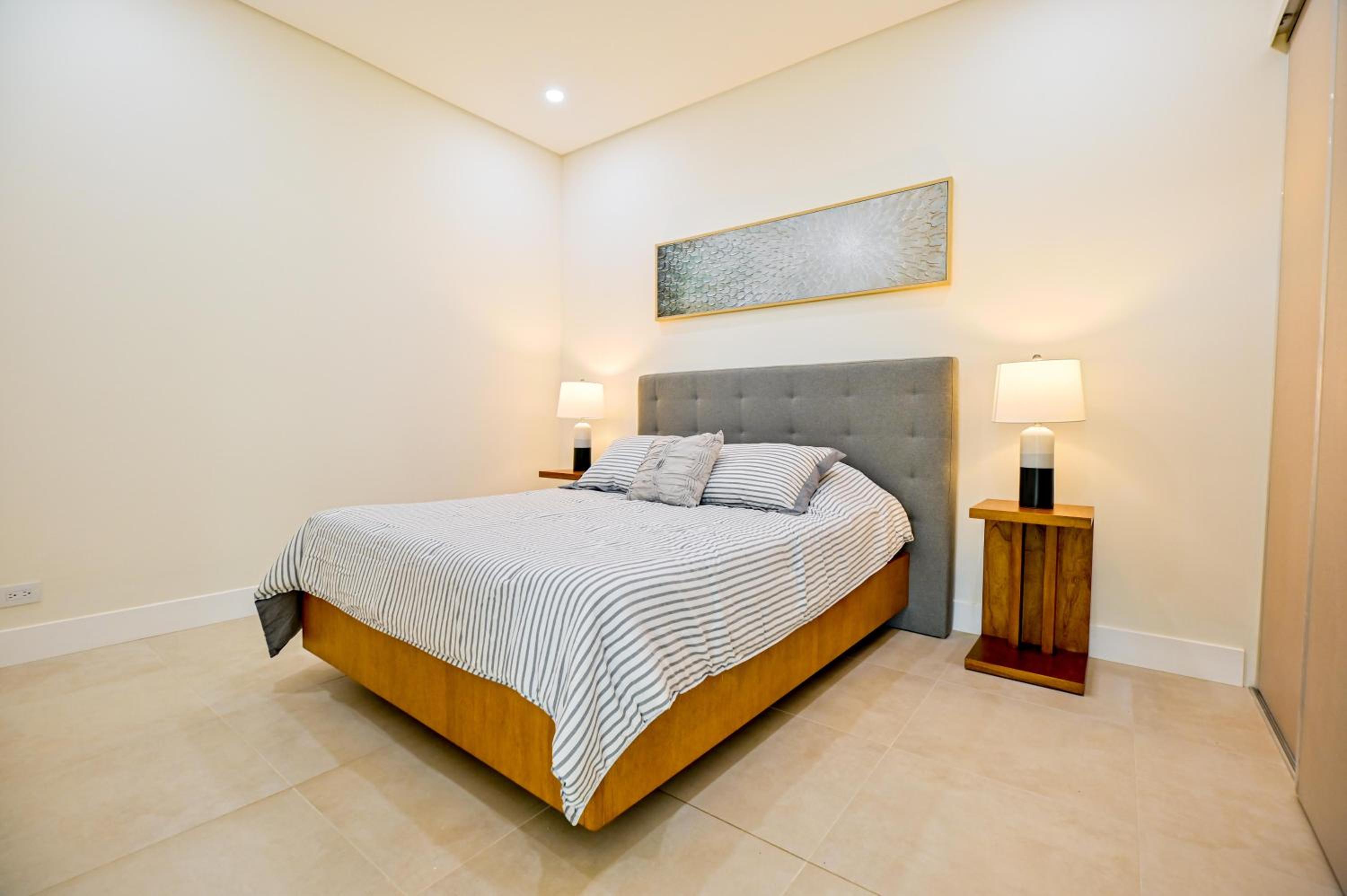 Flamingo Marina - 2BR Condo - Charming Seaview