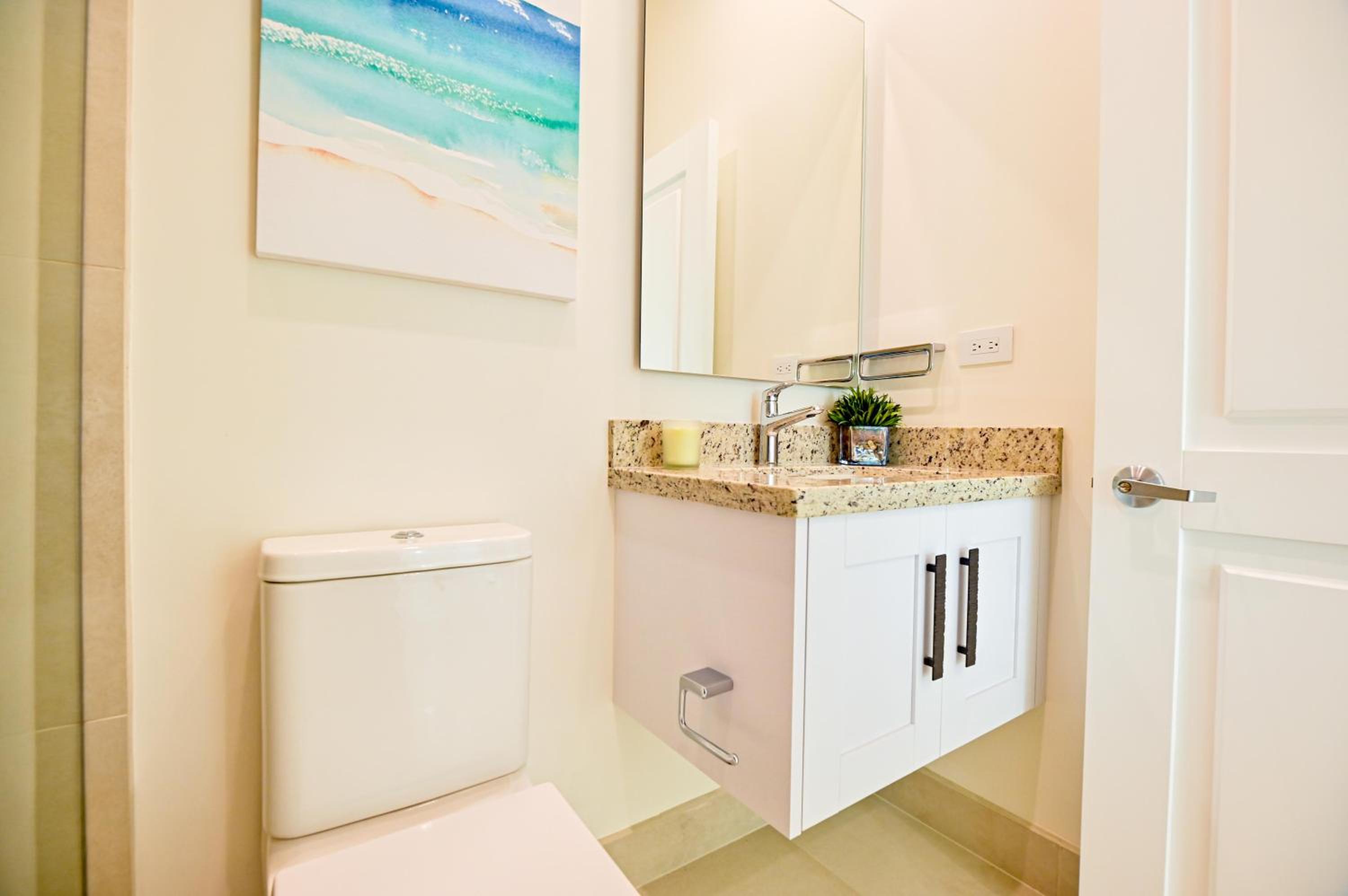Flamingo Marina - 2BR Condo - Charming Seaview