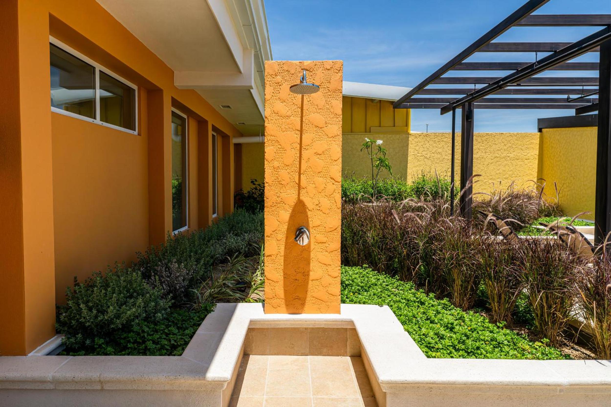 Flamingo Marina - 2BR Condo - Charming Seaview