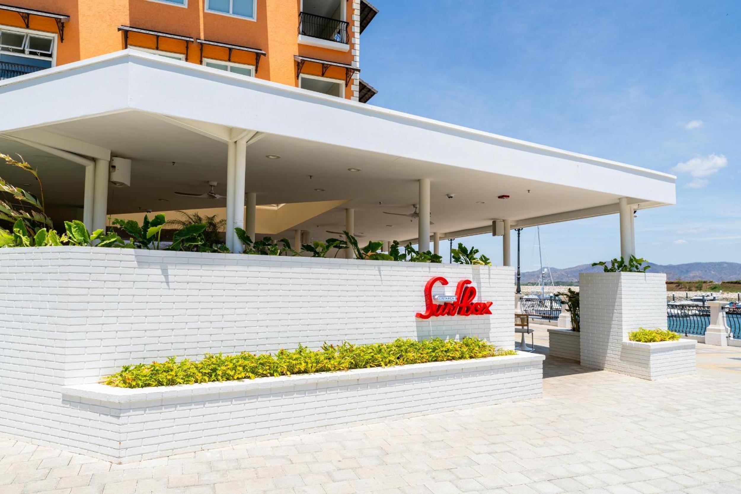 Flamingo Marina - 2BR Condo - Charming Seaview