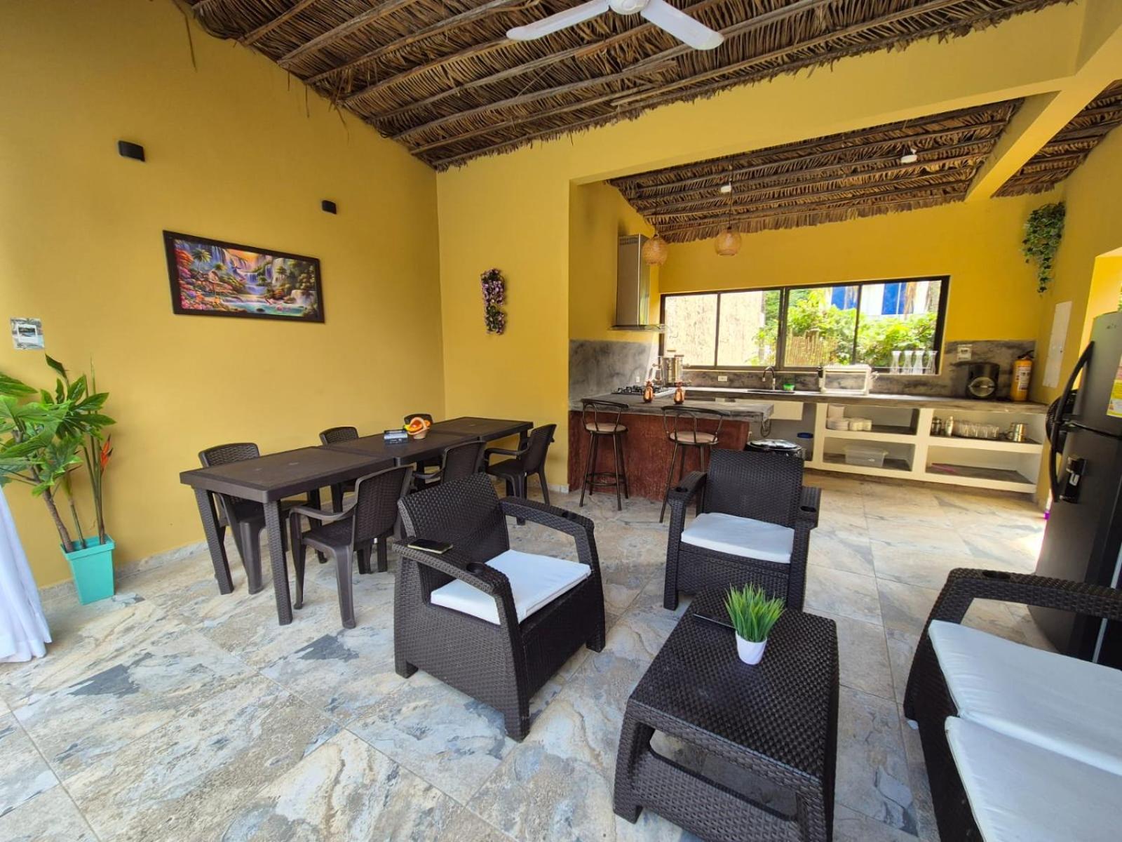 Lujosa villa con piscina y cine privado