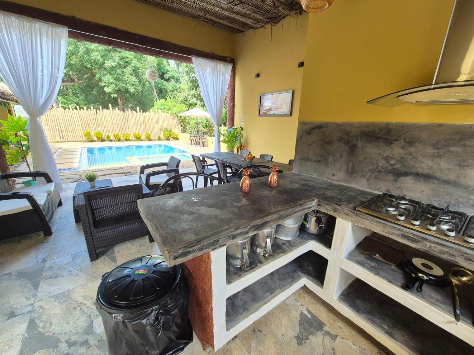 Lujosa villa con piscina y cine privado