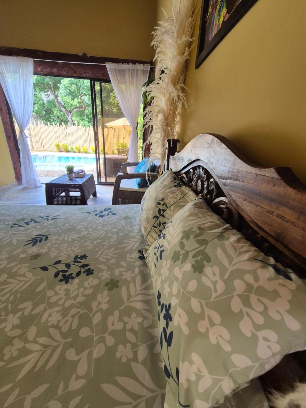 Lujosa villa con piscina y cine privado
