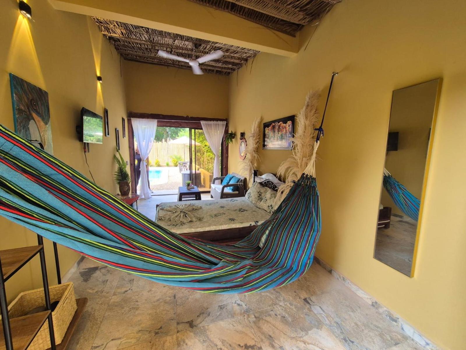 Lujosa villa con piscina y cine privado
