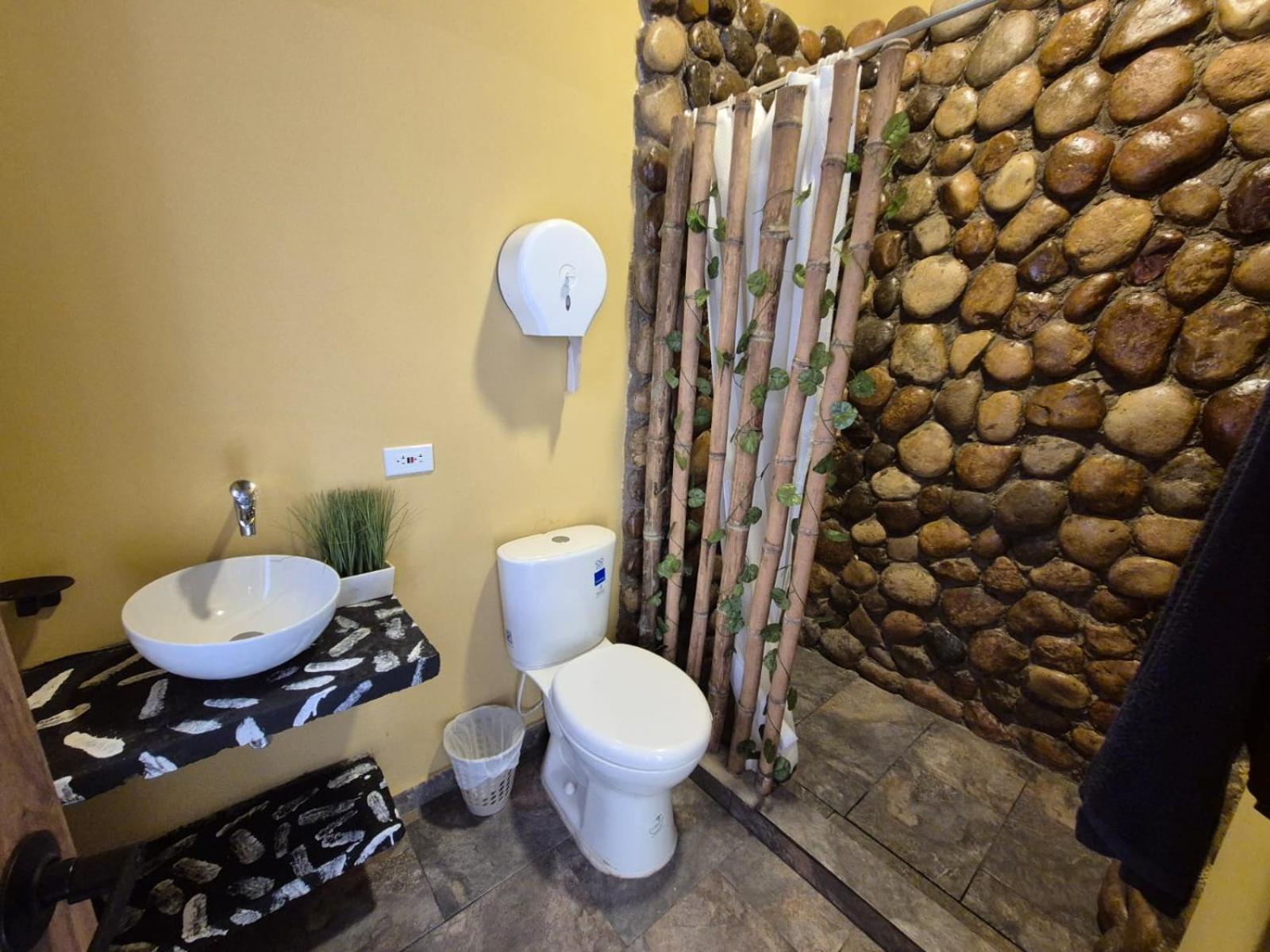 Lujosa villa con piscina y cine privado