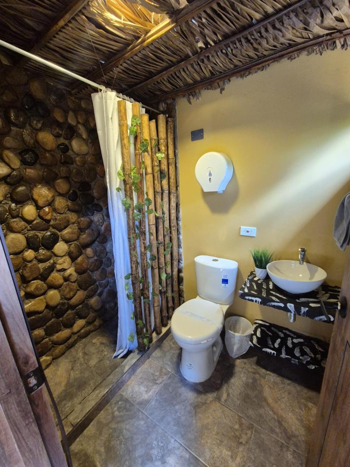 Lujosa villa con piscina y cine privado