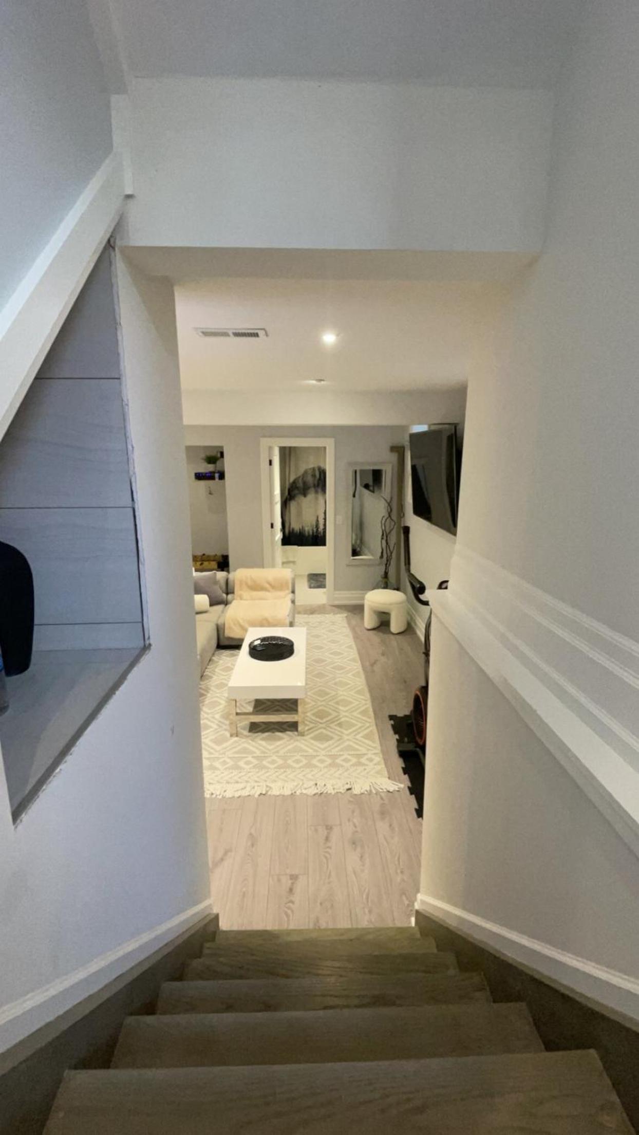 Luxury 2bedroom Unit in the city with a heated salt water pool