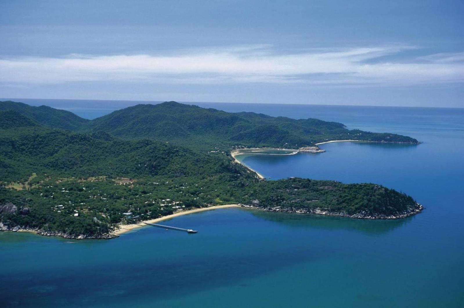 Aquatic Dreaming at 1 Bright Point, Nelly Bay Magnetic Island