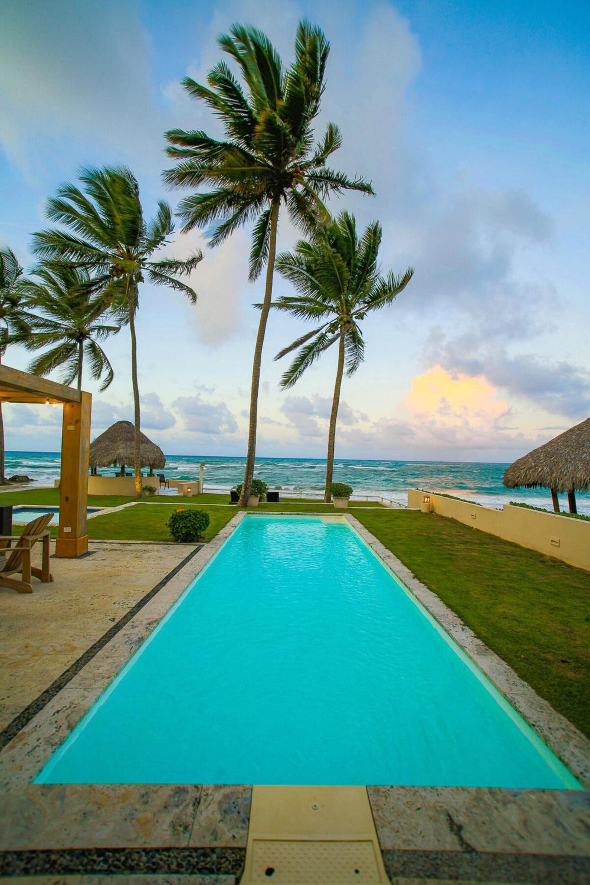 Modern and comfortable beachfront villa in Cabarete