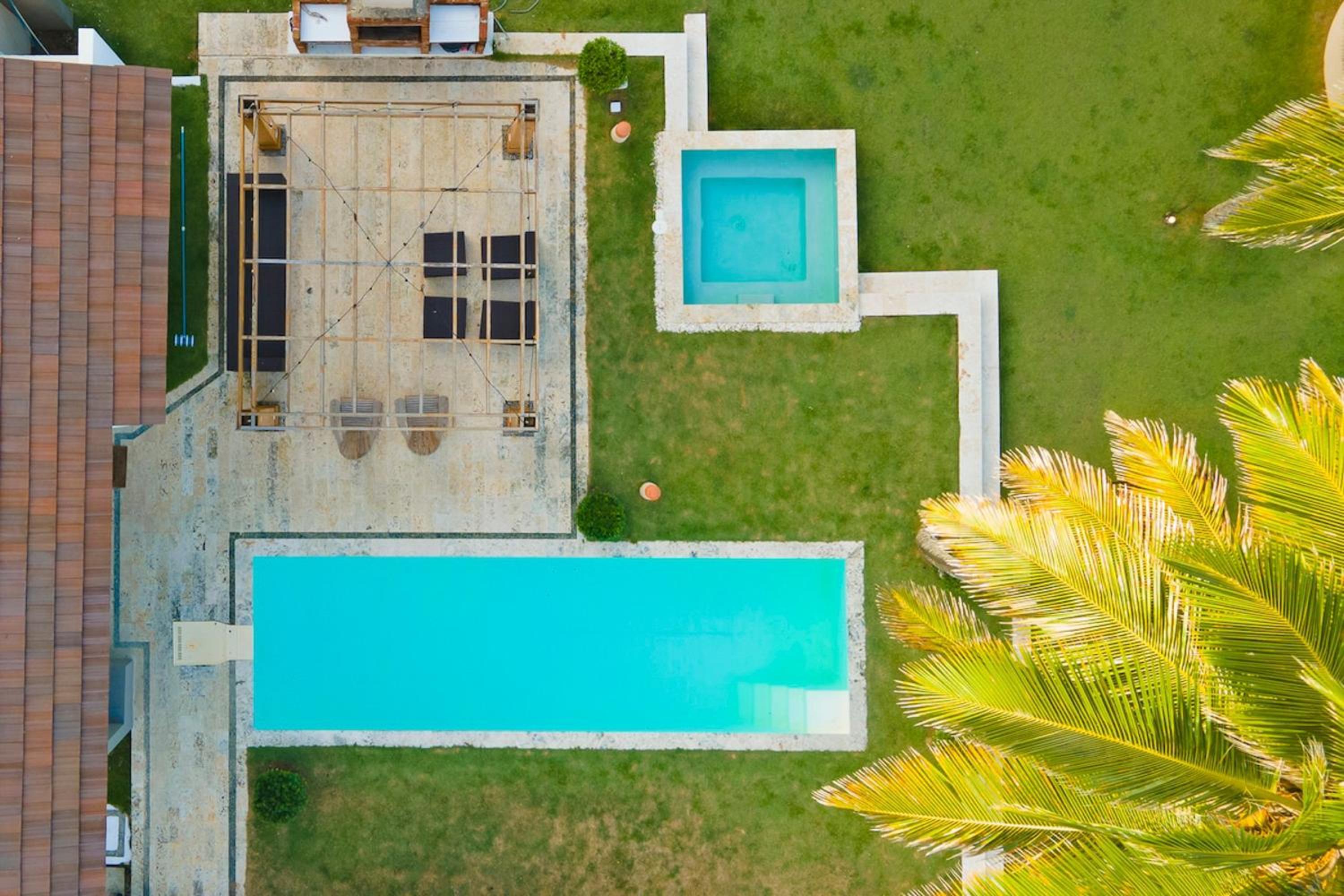 Modern and comfortable beachfront villa in Cabarete
