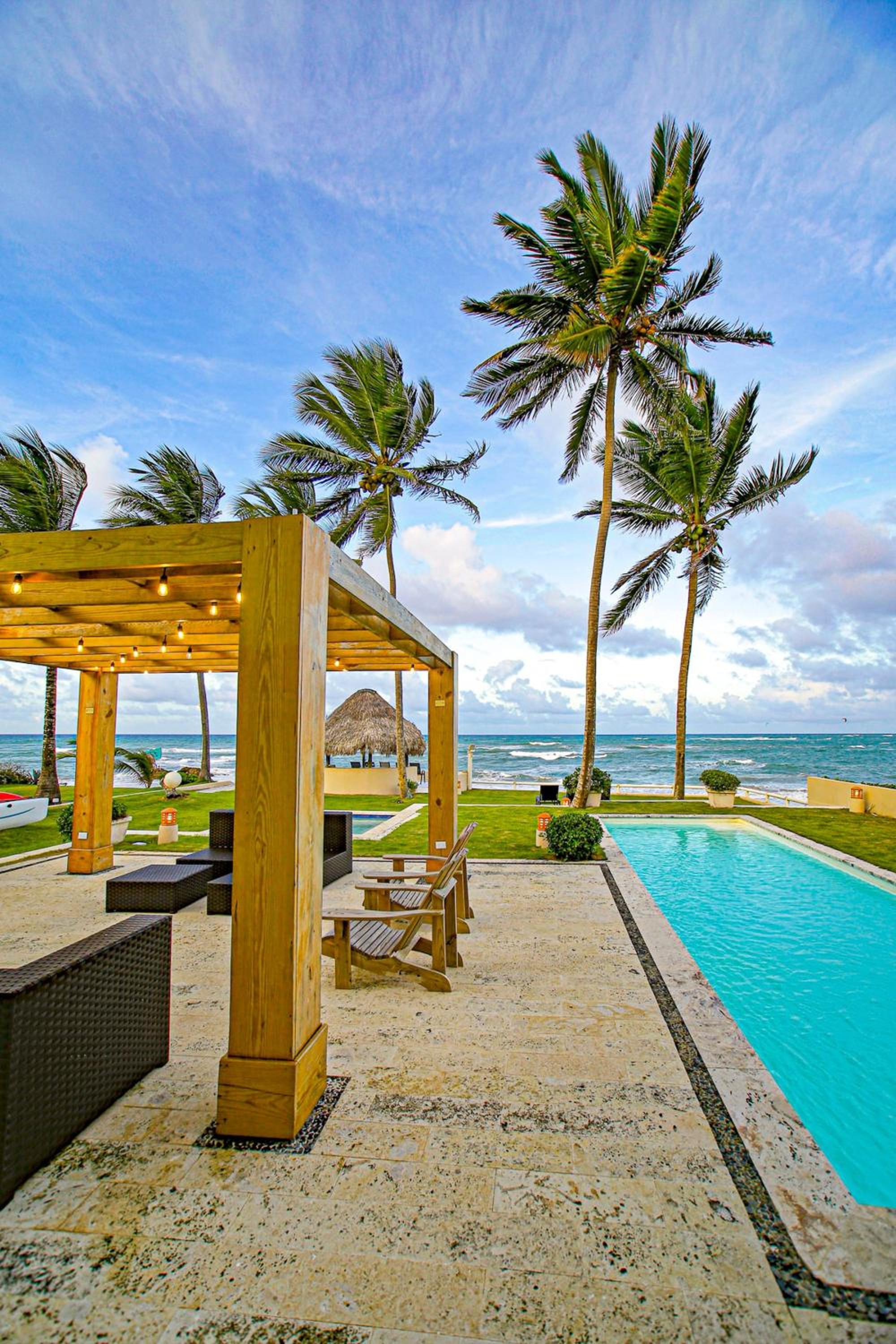 Modern and comfortable beachfront villa in Cabarete