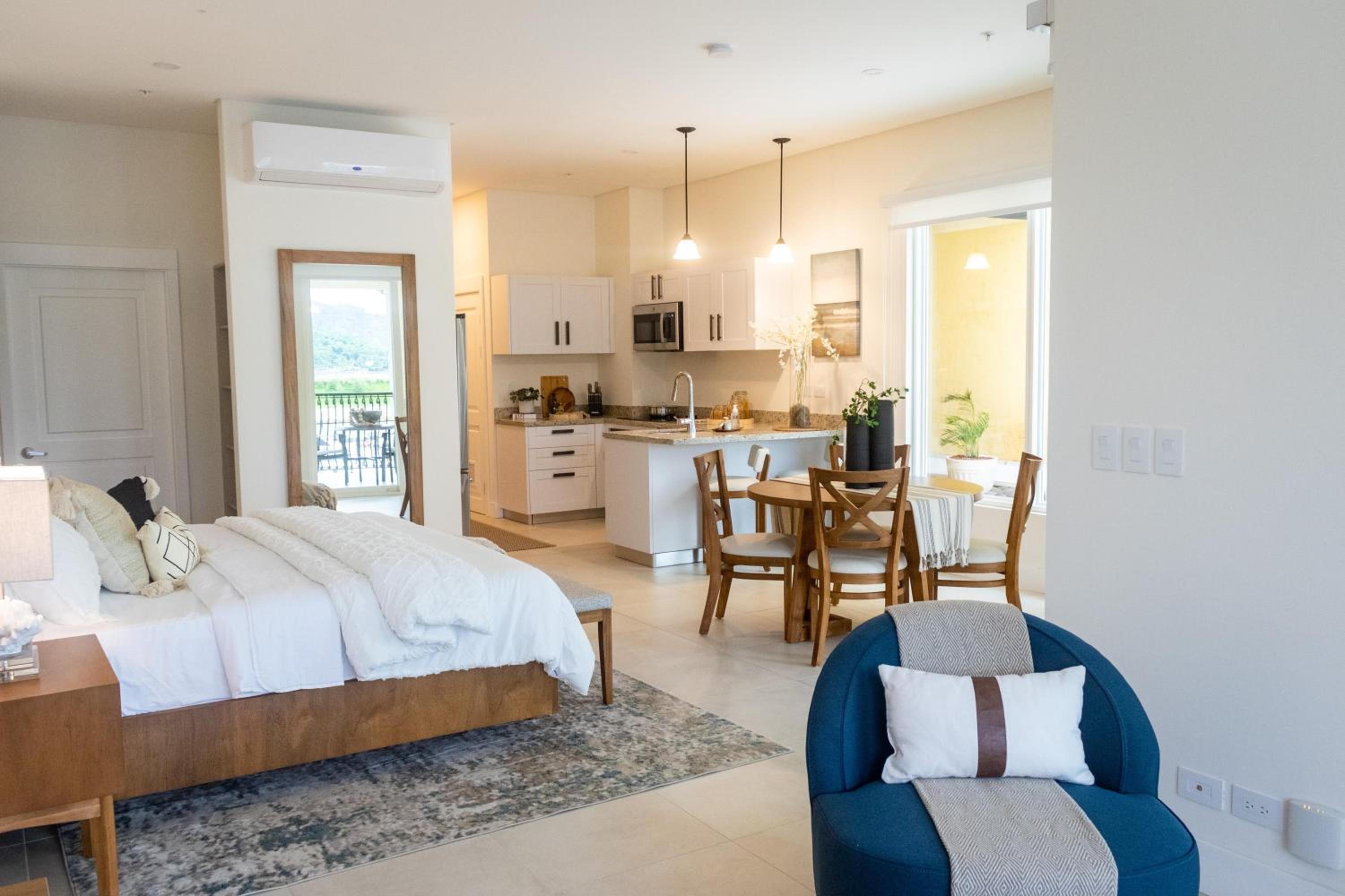 Flamingo Marina- Luxury Cozy Sea View Studio