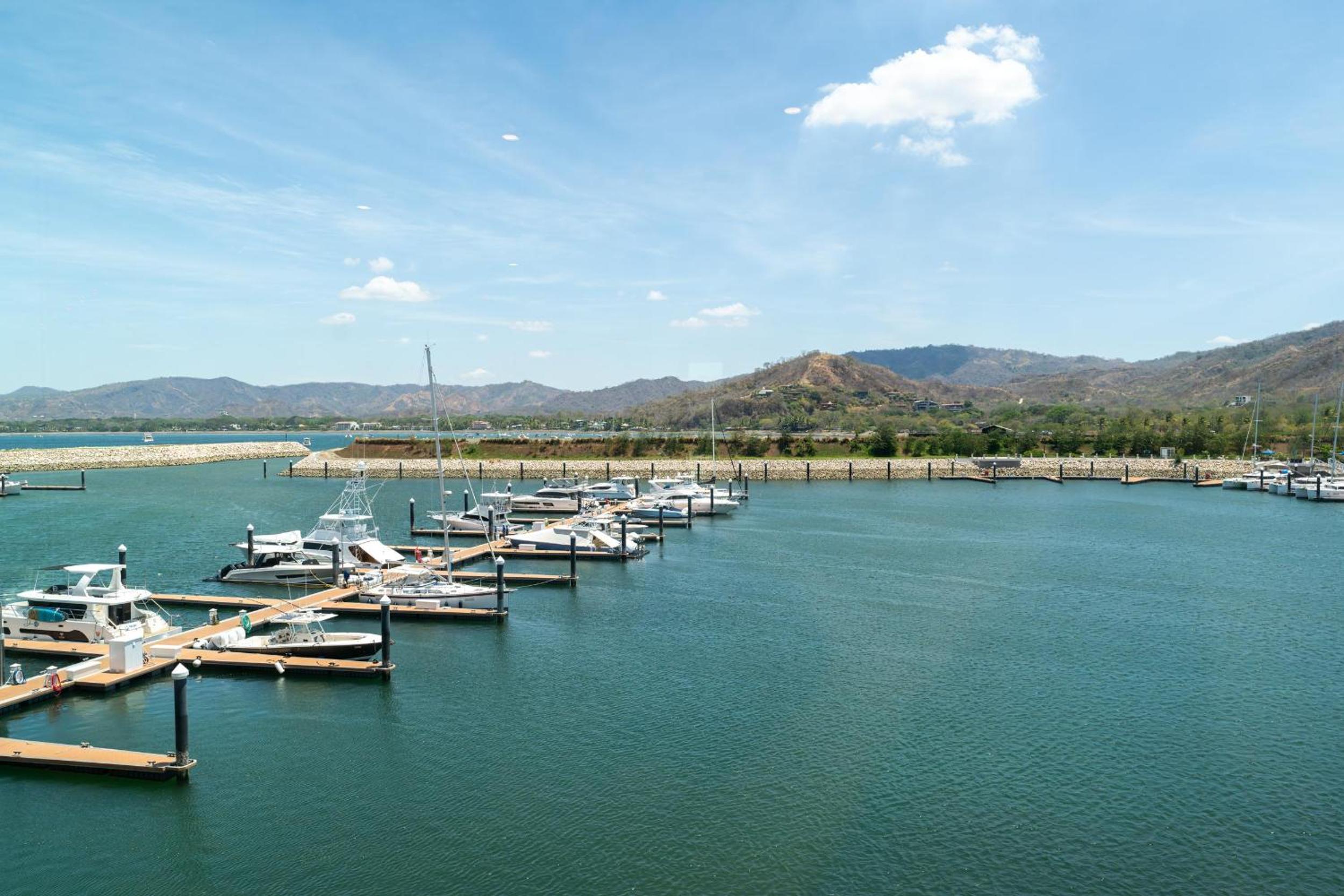 Flamingo Marina- Luxury Cozy Sea View Studio