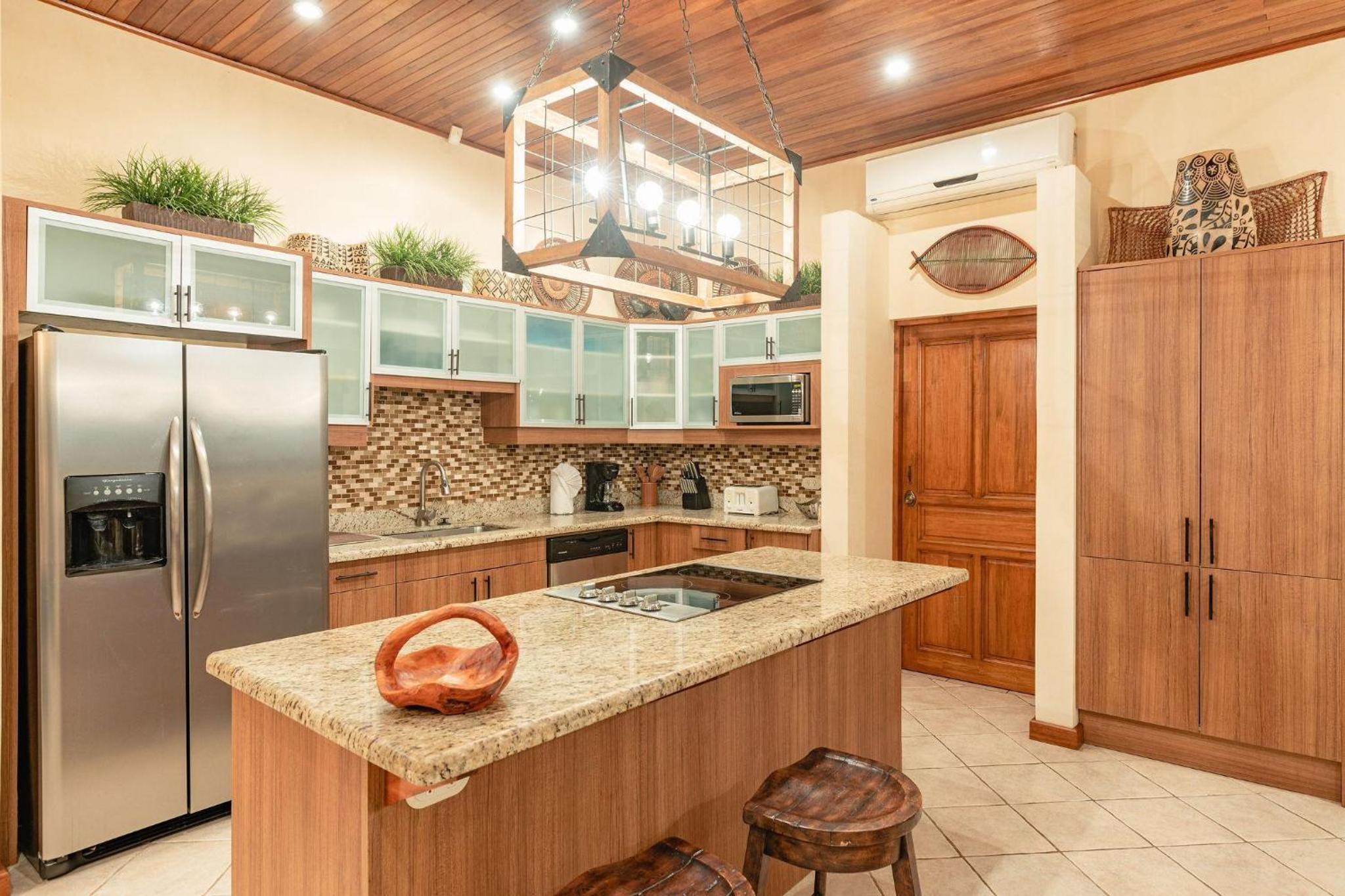 Casa Rosa- Luxury Ocean View 3 Bedroom Home