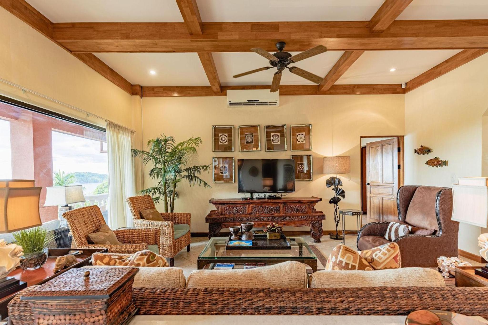 Casa Rosa- Luxury Ocean View 3 Bedroom Home