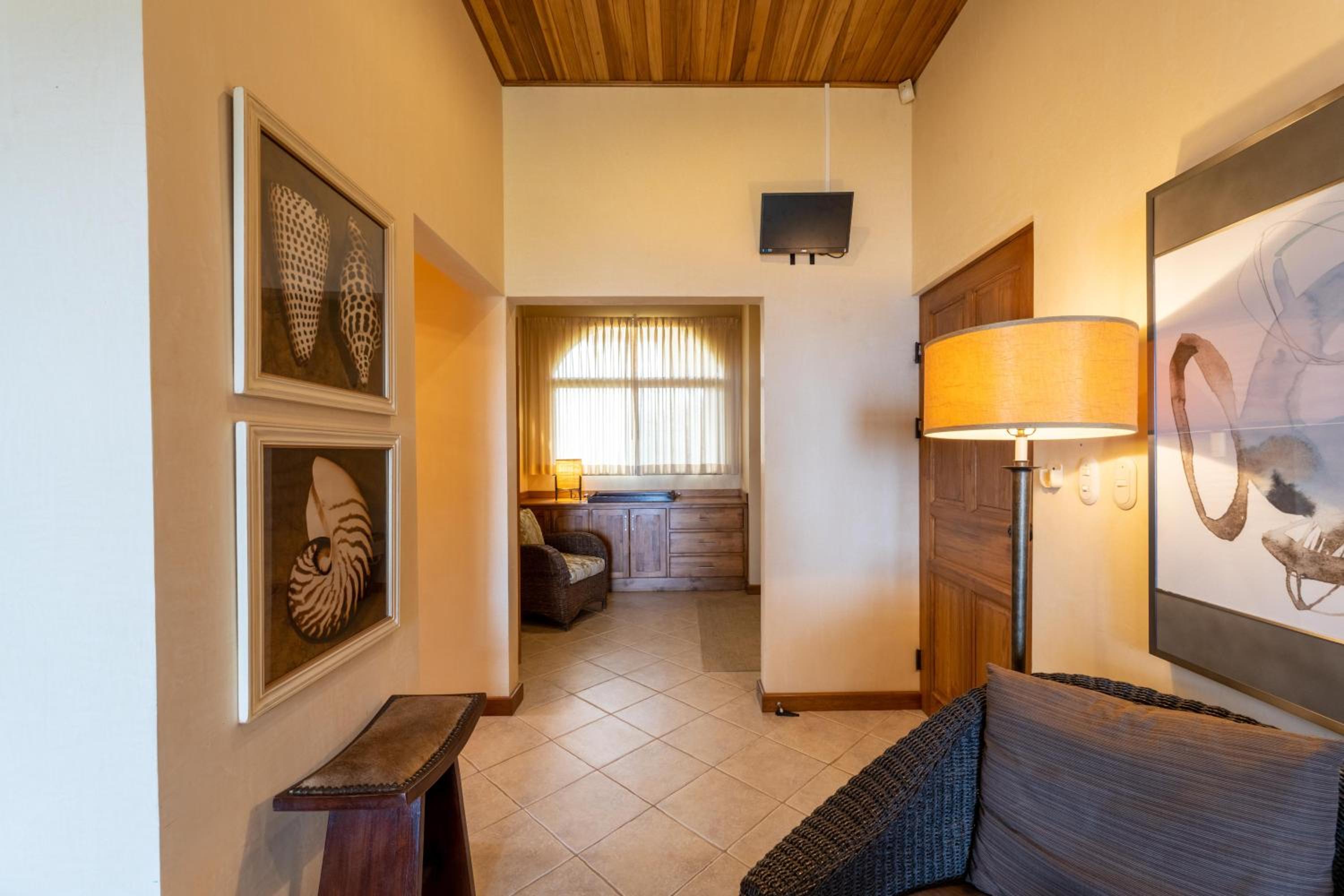 Casa Rosa- Luxury Ocean View 3 Bedroom Home