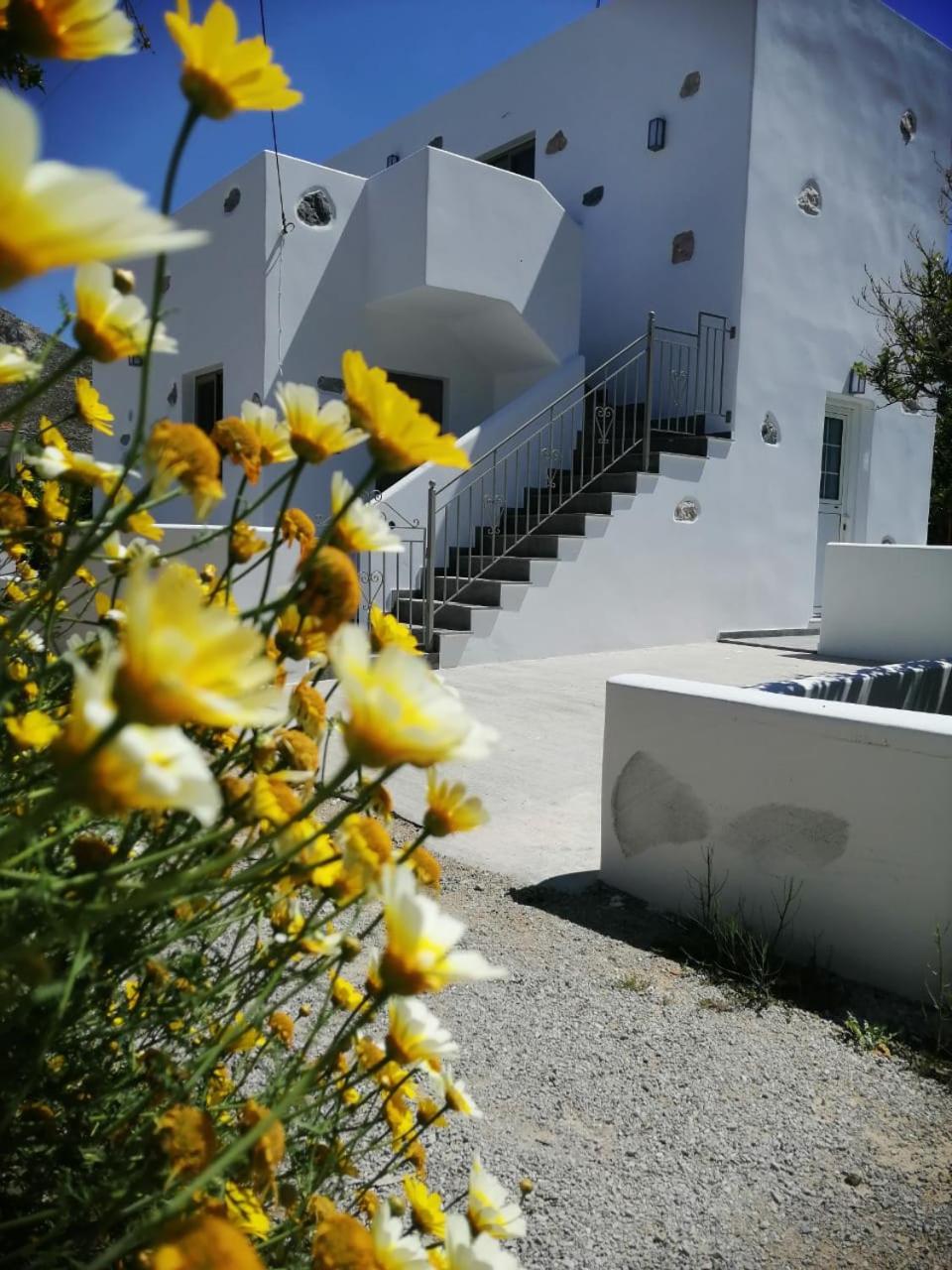 Hotel Perivoli House - Image 1