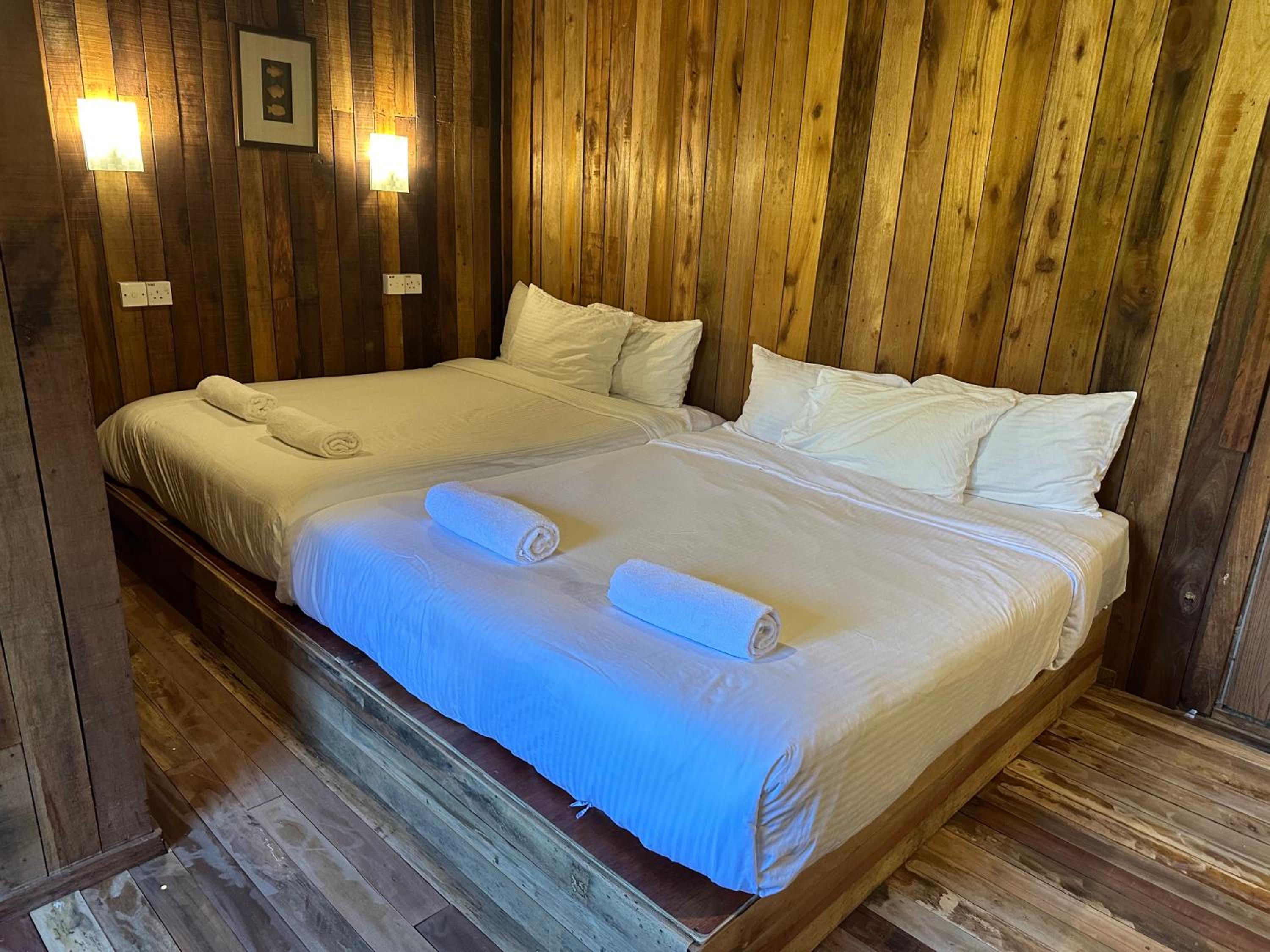 Joe Fisherman Inn