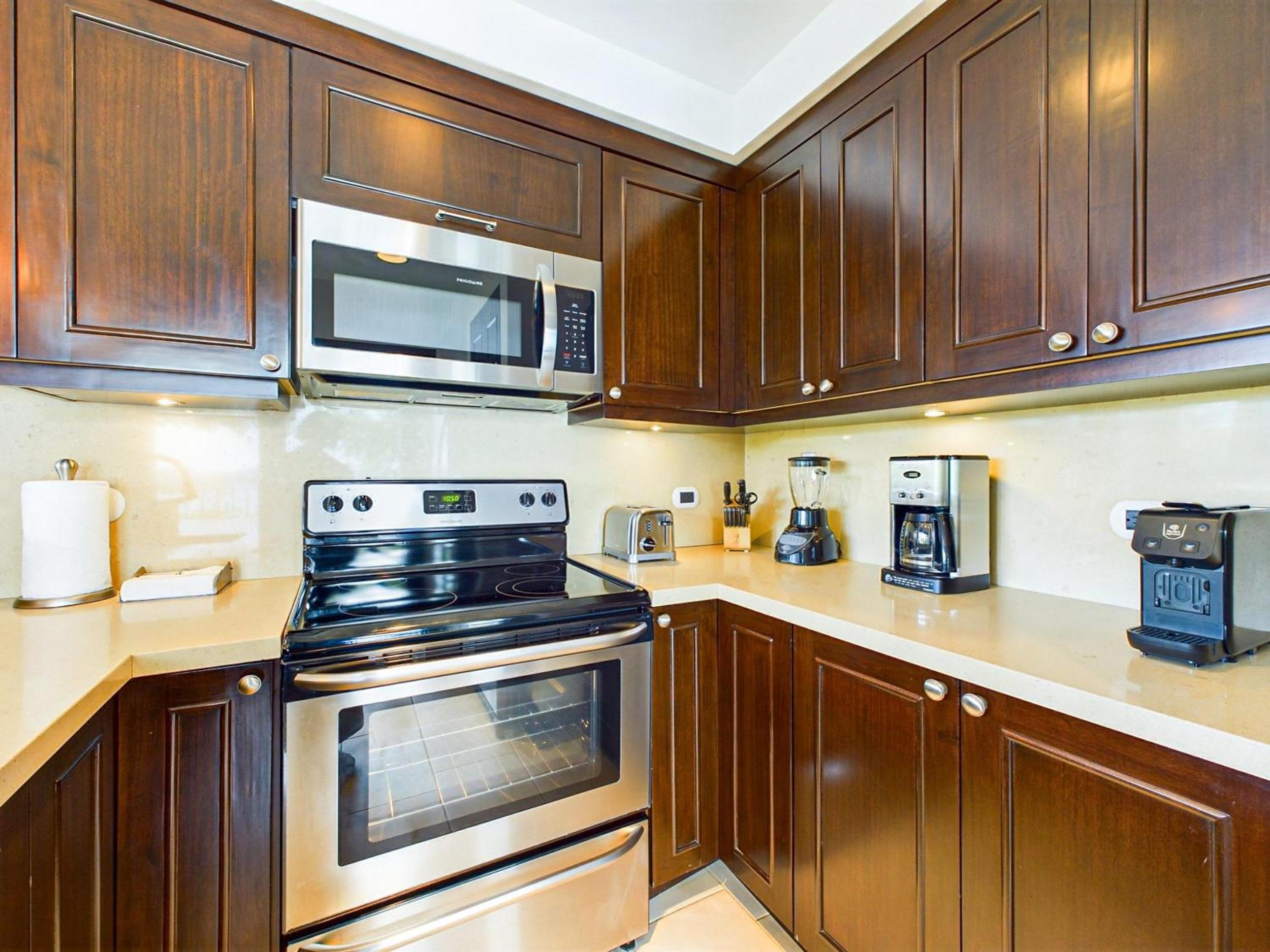 360 Splendor 404-Ocean View Condo- With Breakfast