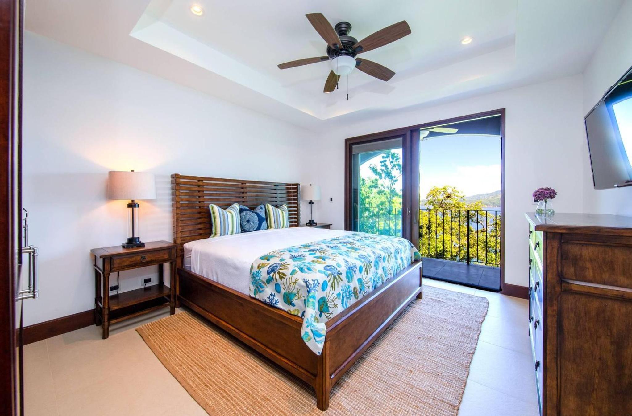 360 Splendor 205 Ocean View Condo- With Breakfast