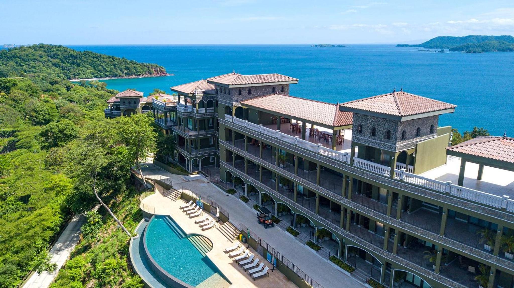 360 Splendor 207B-Ocean View Condo-Breakfast