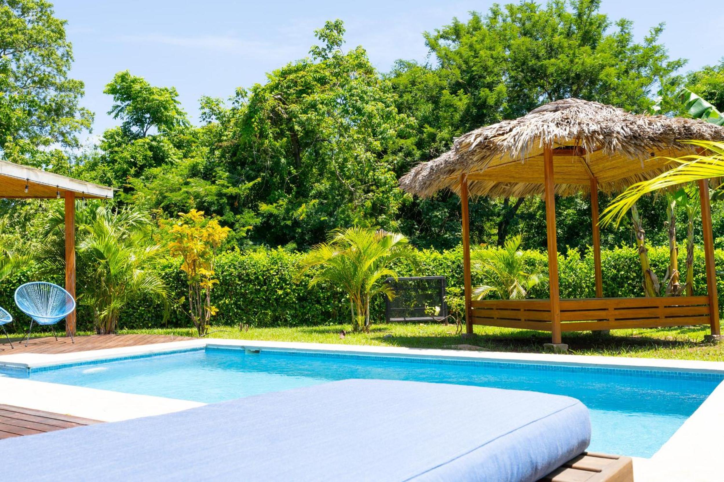 Casa Callie- 3 Bedroom House With Pool