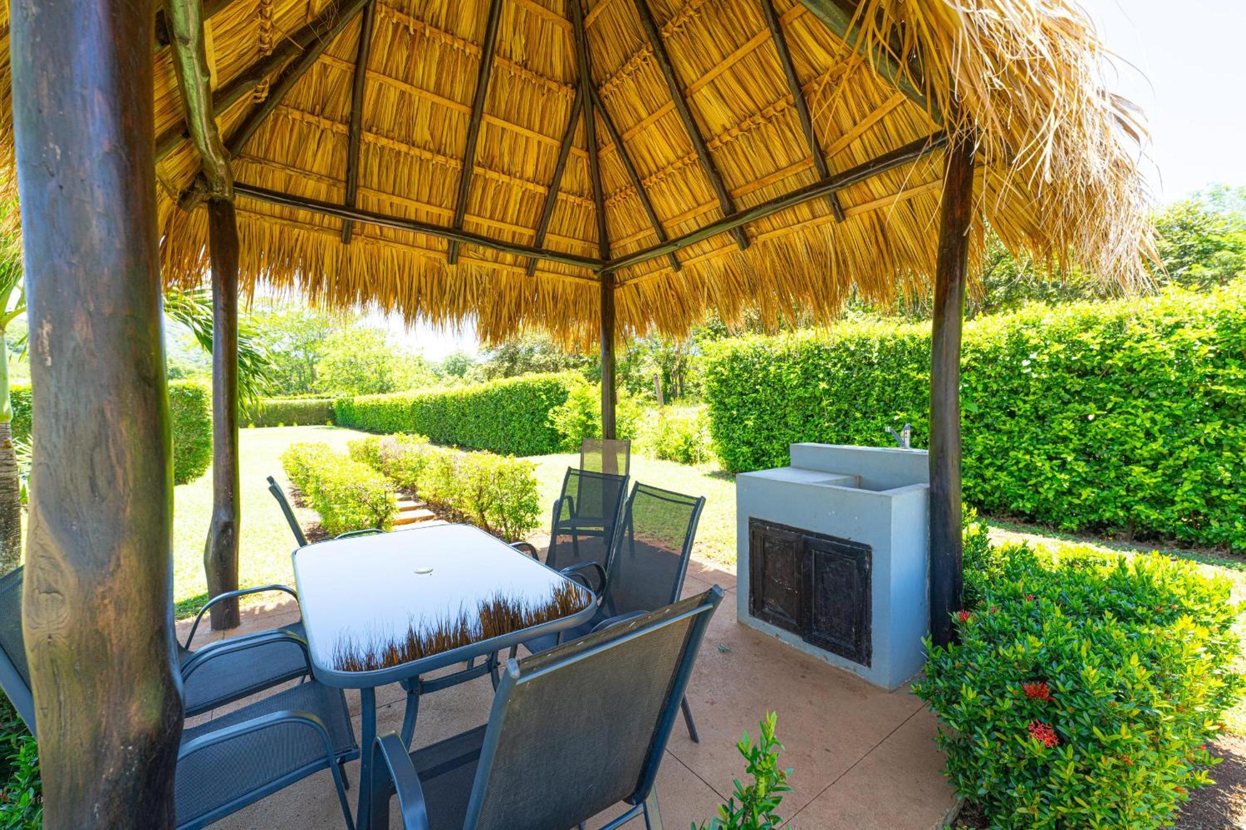 Casa Callie- 3 Bedroom House With Pool