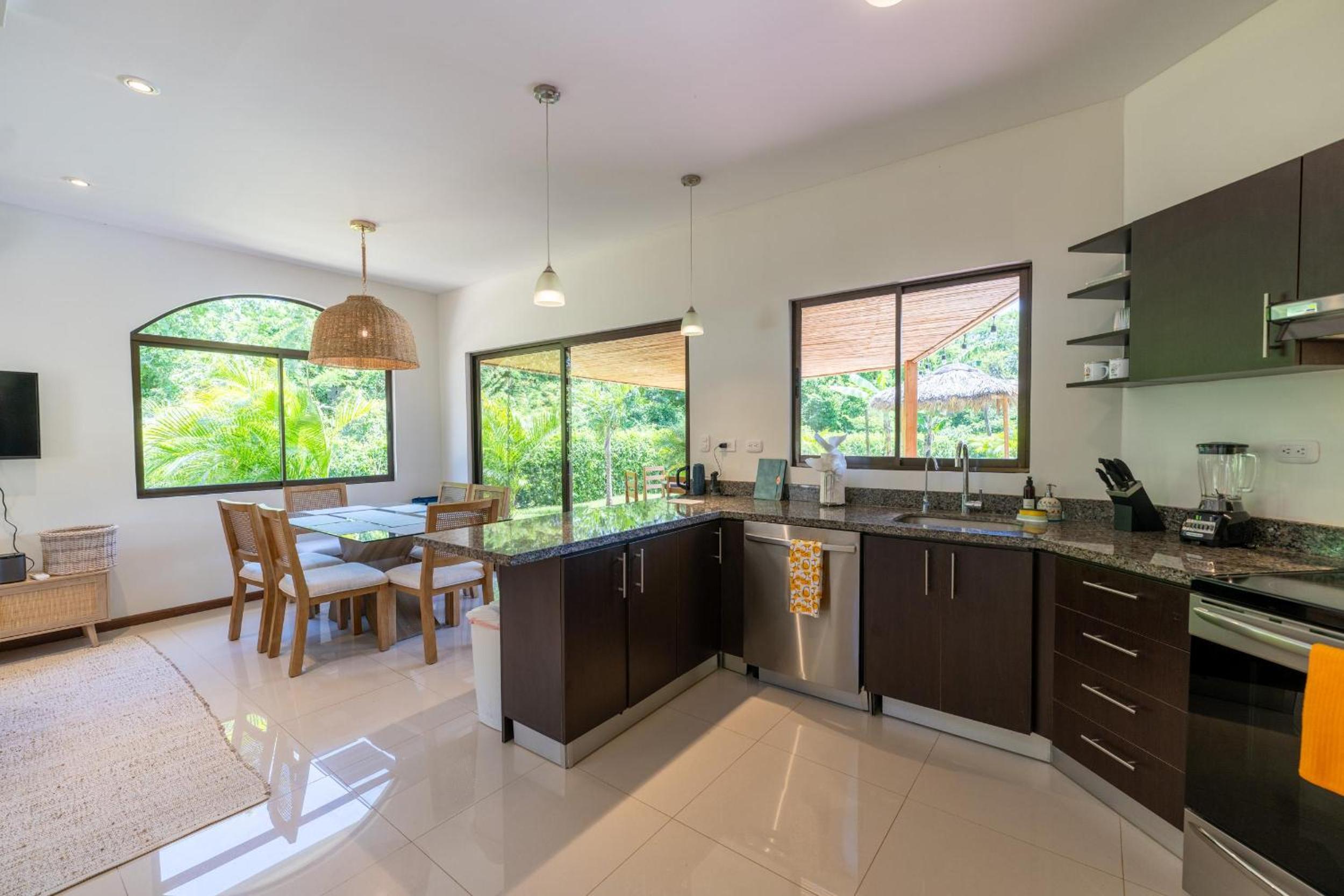 Casa Callie- 3 Bedroom House With Pool
